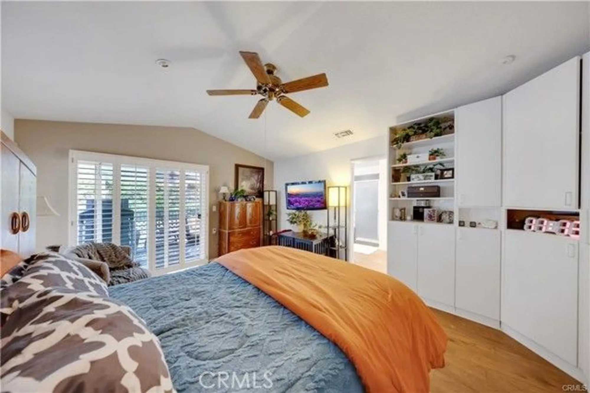 Property Slideshow image 31 of 44 | 40370 via francisco, Murrieta, CA, 92562