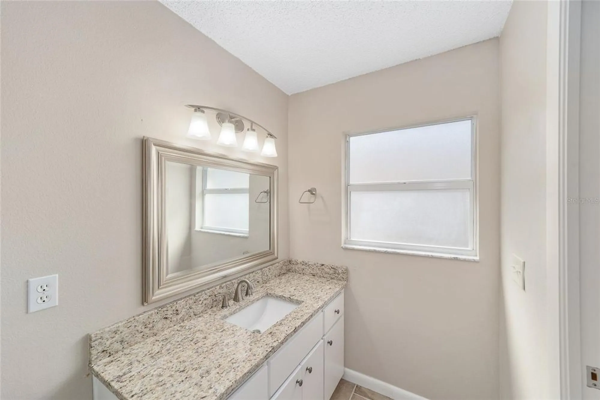 Property Slideshow image 24 of 34 | 9481 sw 93rd loop, Ocala, FL, 34481