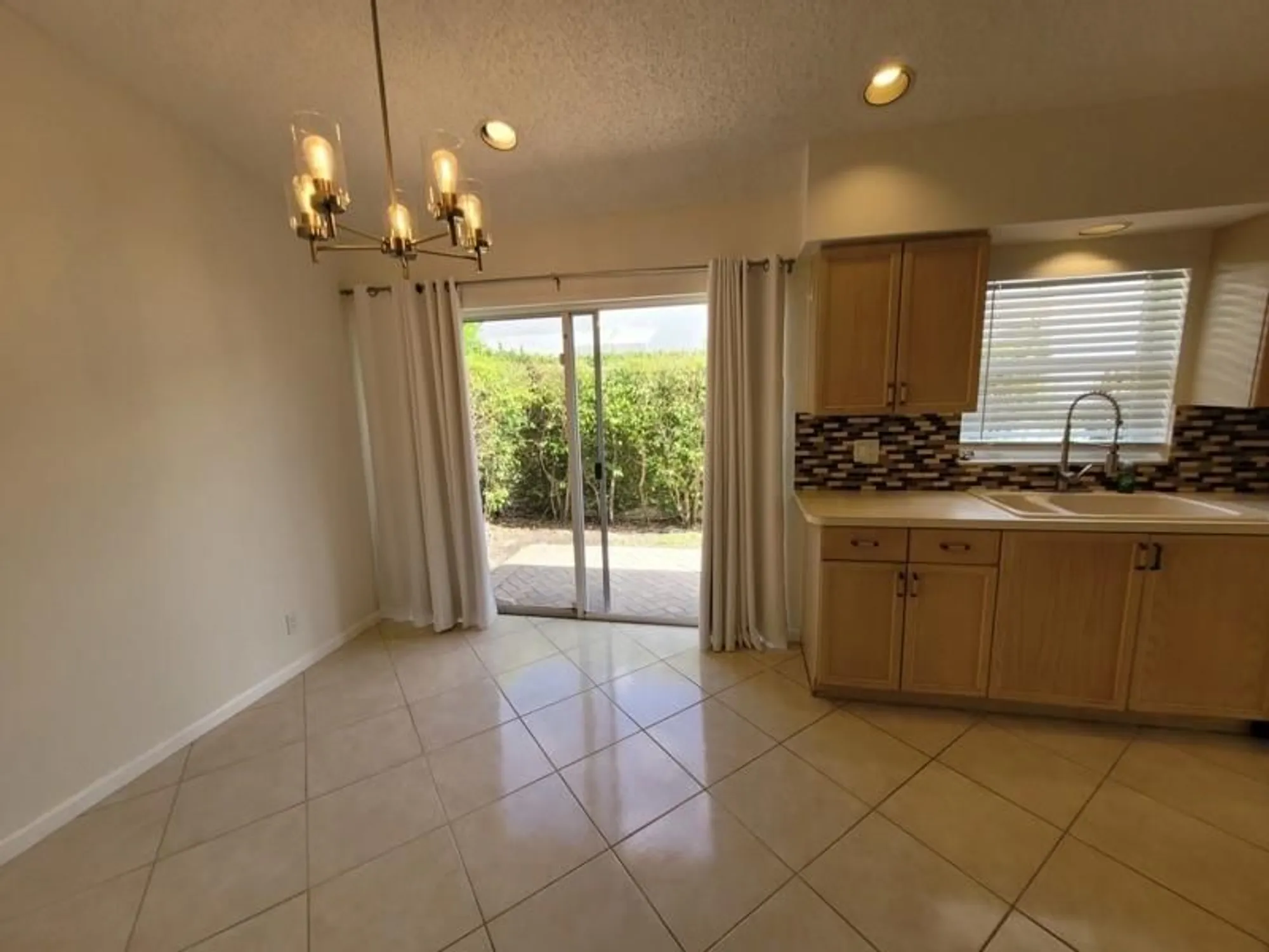 Property Slideshow image 15 of 43 | 11750 ripple rd, Boynton Beach, FL, 33437