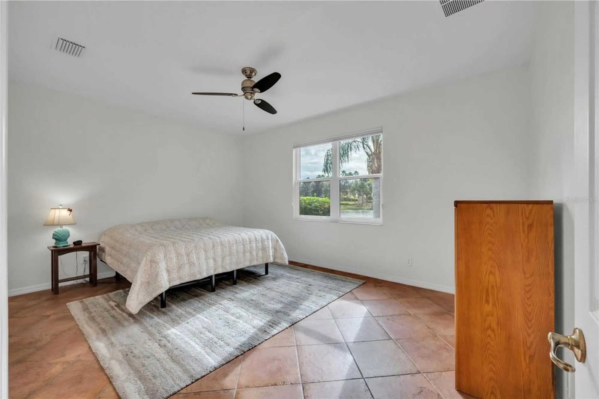 Property Slideshow image 14 of 44 | 15852 cobble mill dr, Wimauma, FL, 33598