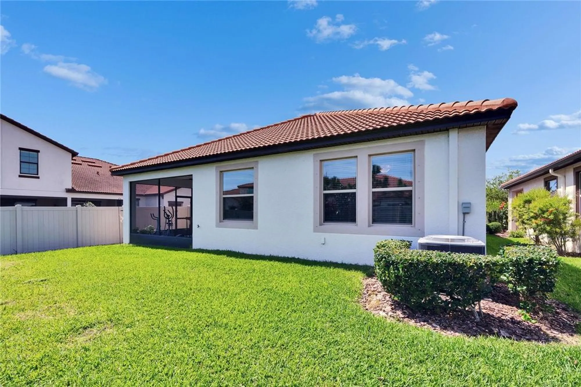 Property Slideshow image 44 of 98 | 16868 scuba crest st, Wimauma, FL, 33598