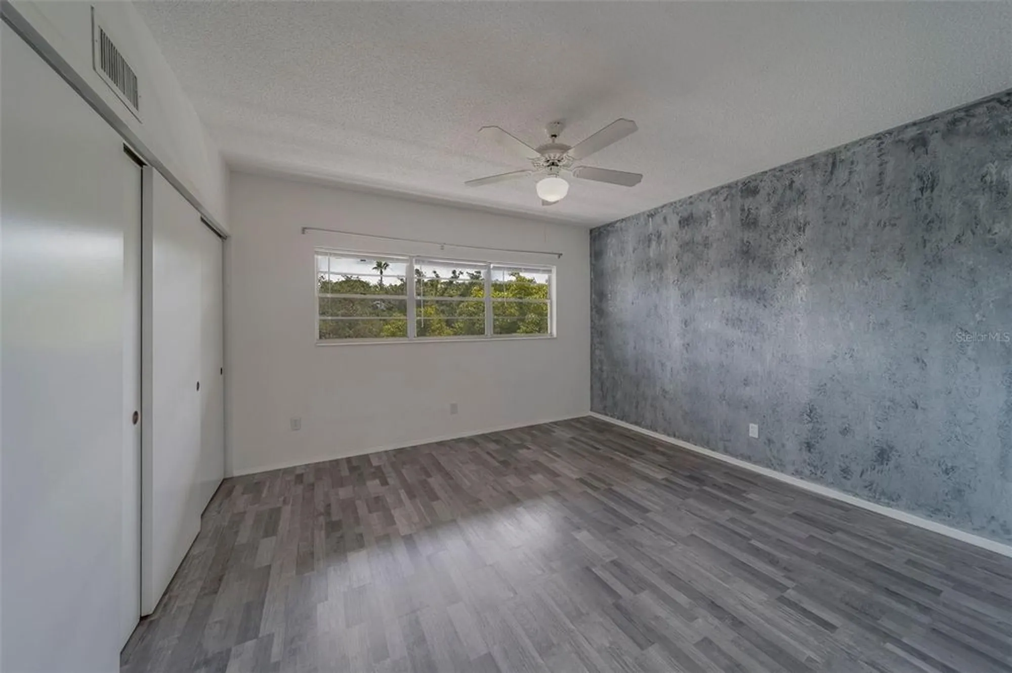 Property Slideshow image 30 of 85 | 2441 persian dr apt 61, Clearwater, FL, 33763