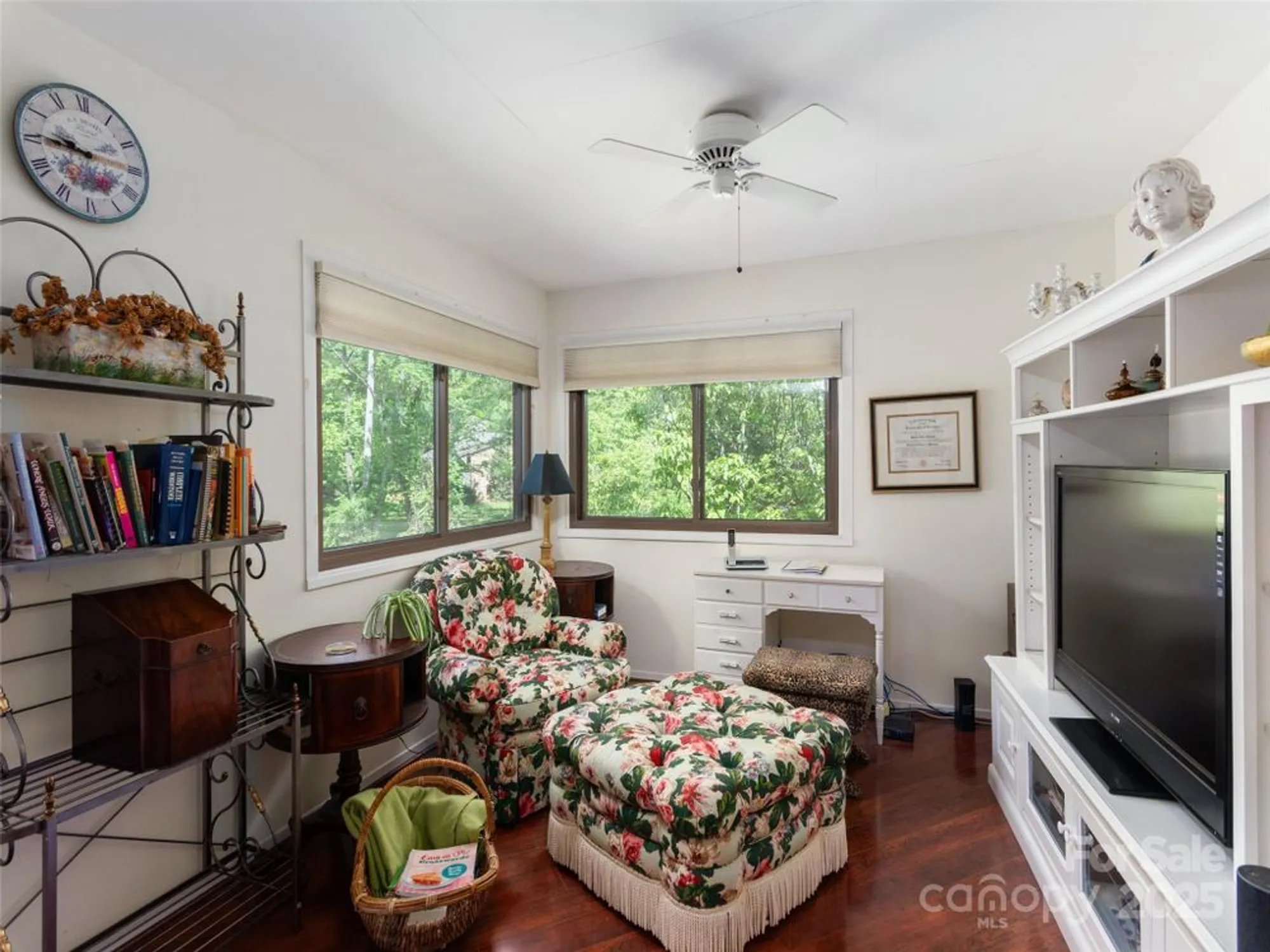 Property Slideshow image 7 of 26 | 514 crowfields ln, Asheville, NC, 28803