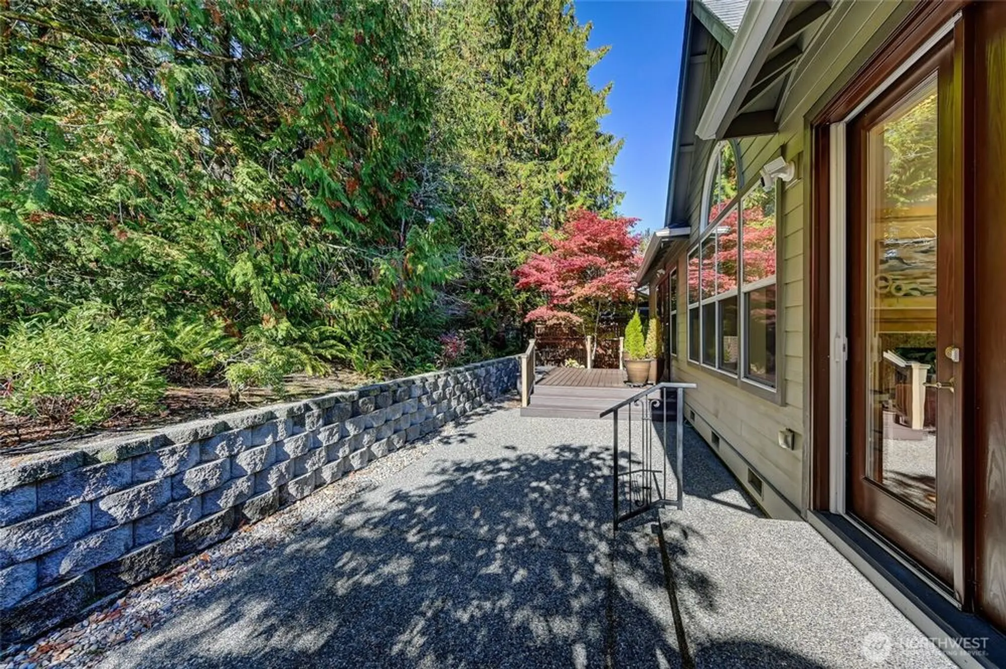 Property Slideshow image 34 of 40 | 12115 big leaf way, Redmond, WA, 98053