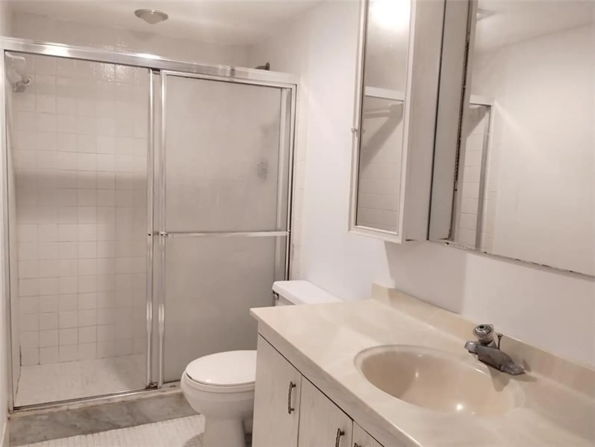 Property Slideshow image 8 of 50 | 2403 antigua cir e3, Coconut Creek, FL, 33066