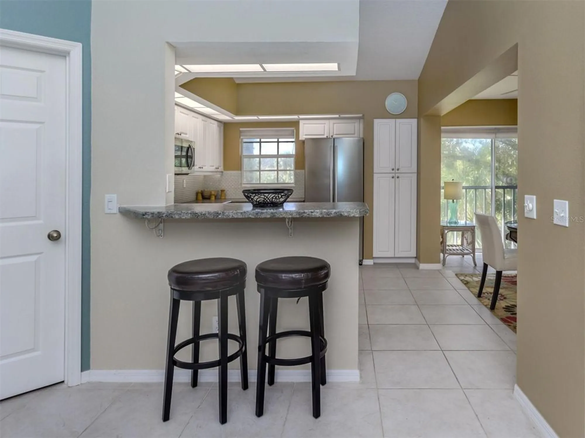 Property Slideshow image 11 of 76 | 805 montrose dr 203, Venice, FL, 34293