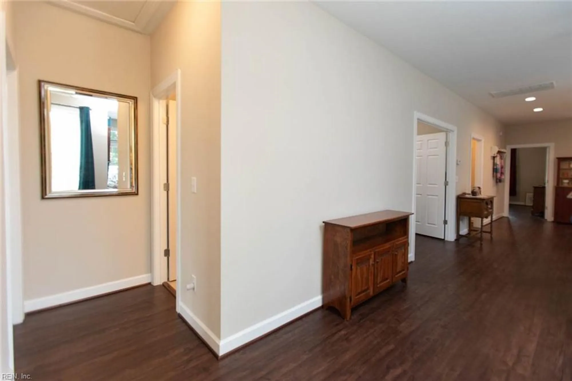 Property Slideshow image 14 of 50 | 200 durham st, Smithfield, VA, 23430