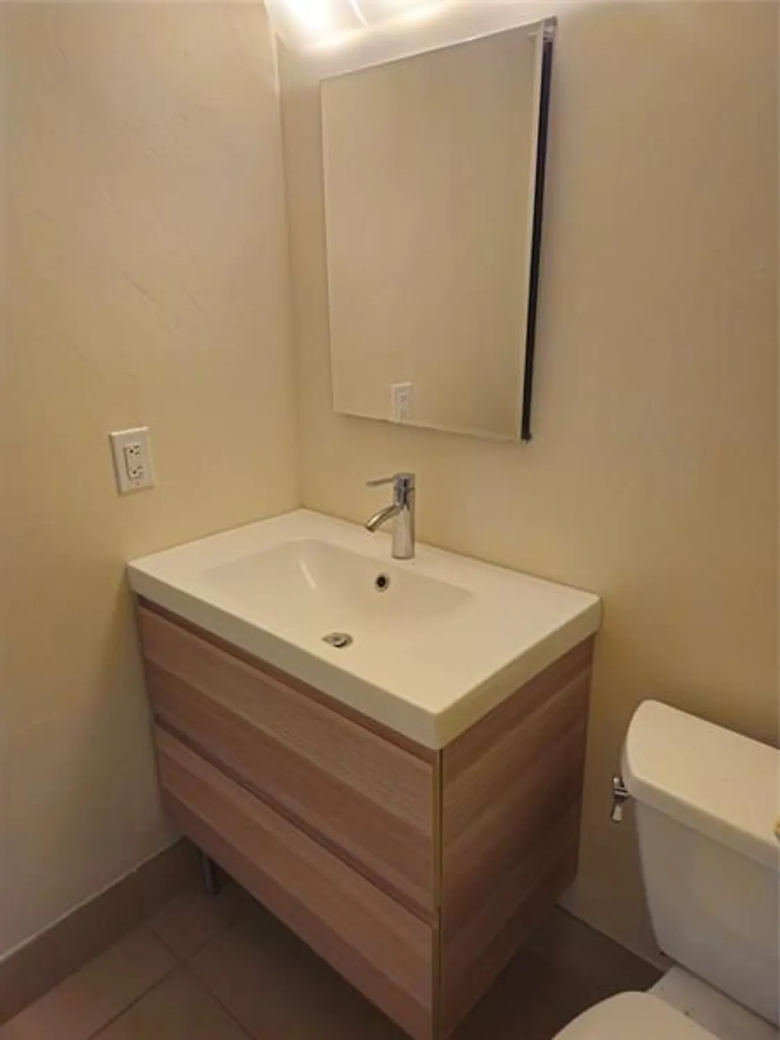 Property Slideshow image 11 of 35 | 7500 nw 5th pl apt 201, Margate, FL, 33063