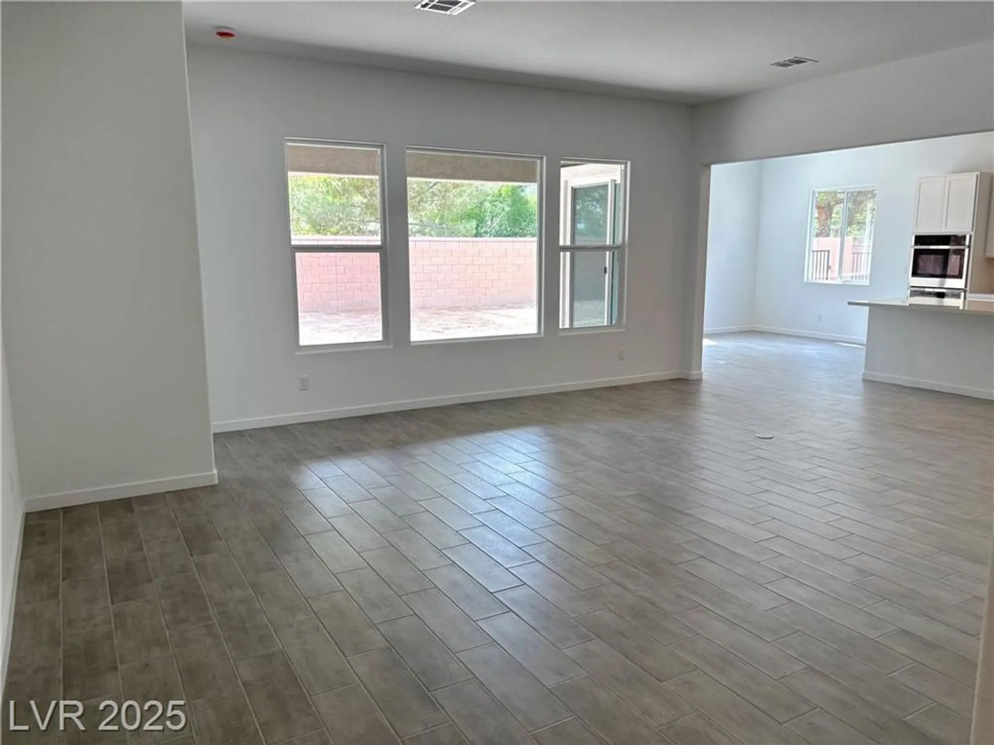 Property Slideshow image 8 of 28 | 5707 victoria falls dr, Pahrump, NV, 89061