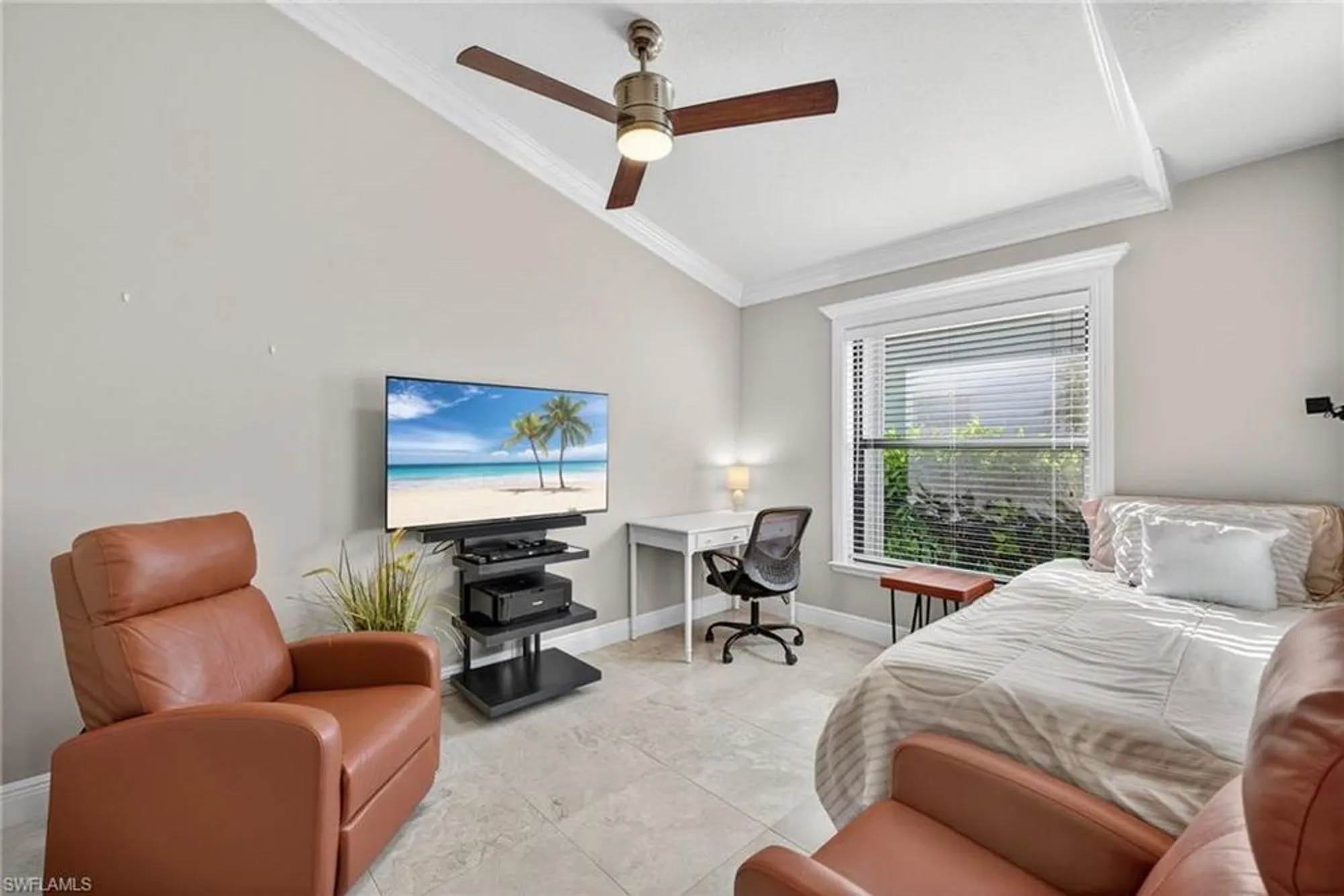 Property Slideshow image 20 of 27 | 150 estelle dr, Naples, FL, 34112