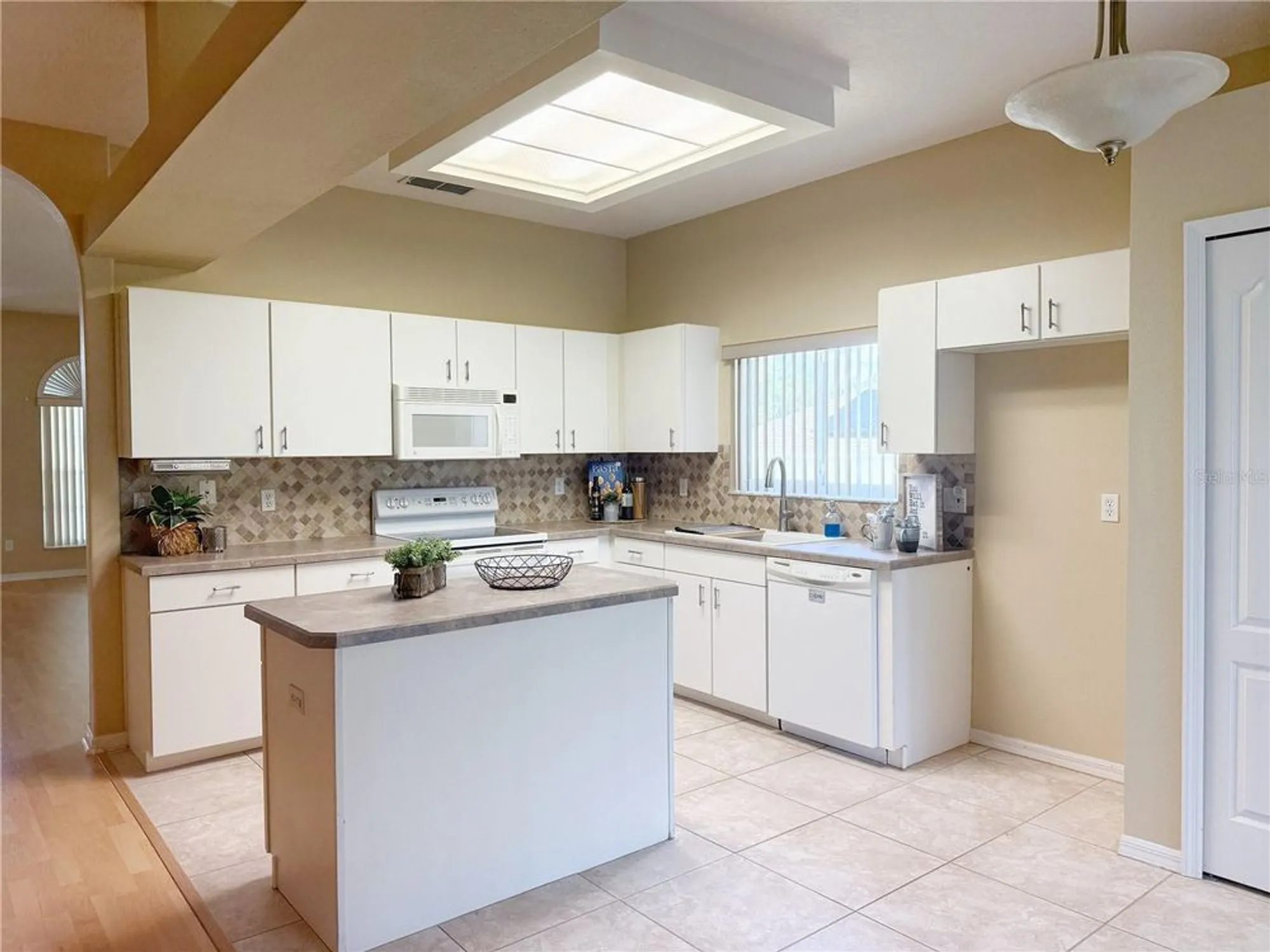 Property Slideshow image 5 of 53 | 3416 capland ave, Clermont, FL, 34711
