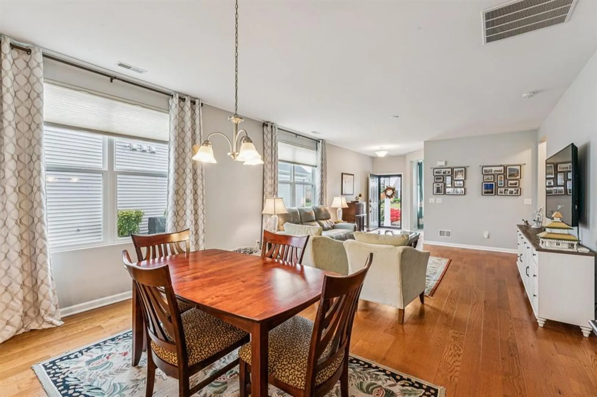 Property Slideshow image 9 of 60 | 9411 saint andrews dr, Grand Blanc, MI, 48439