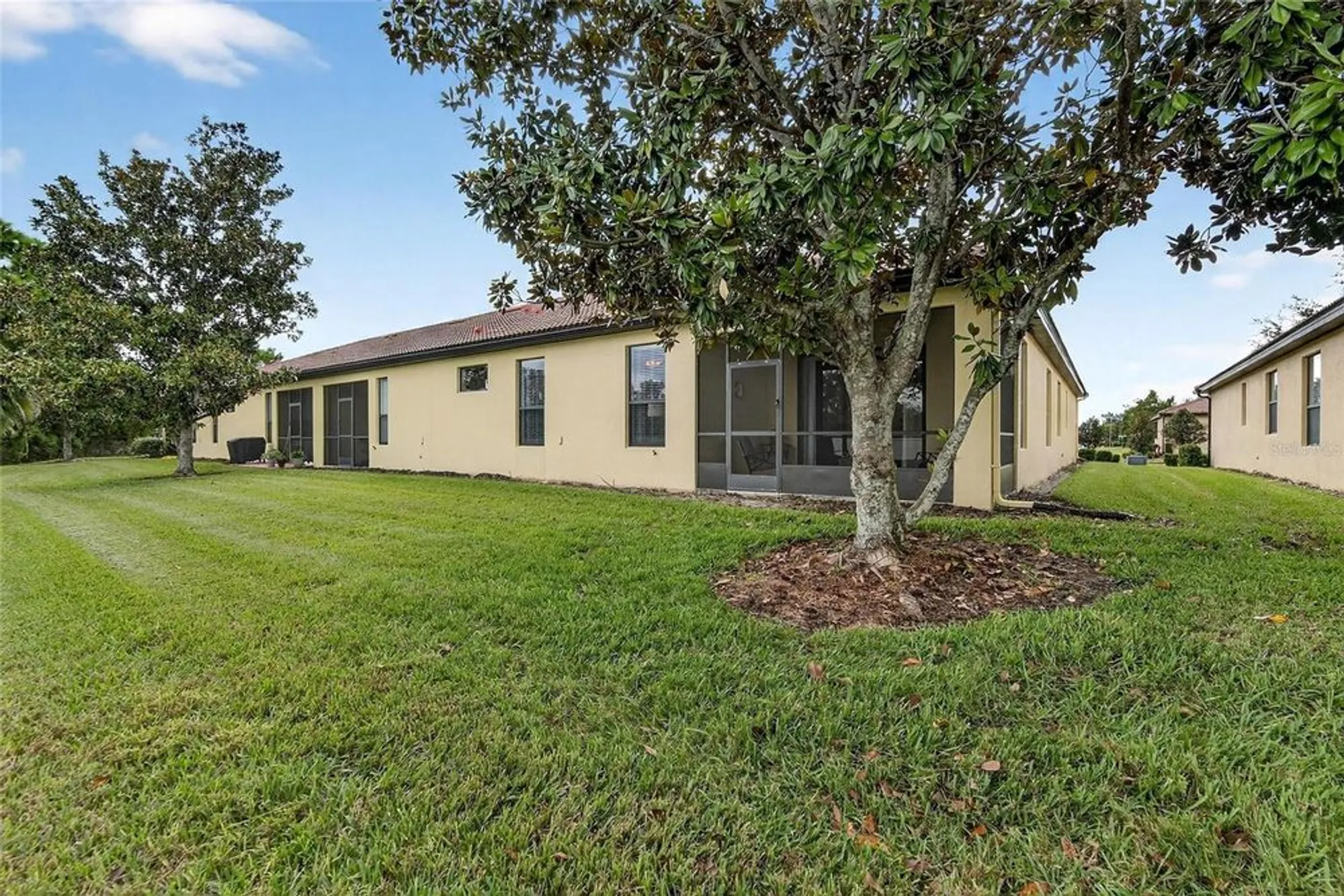 Property Slideshow image 43 of 58 | 307 bluewater falls ct, Apollo Beach, FL, 33572