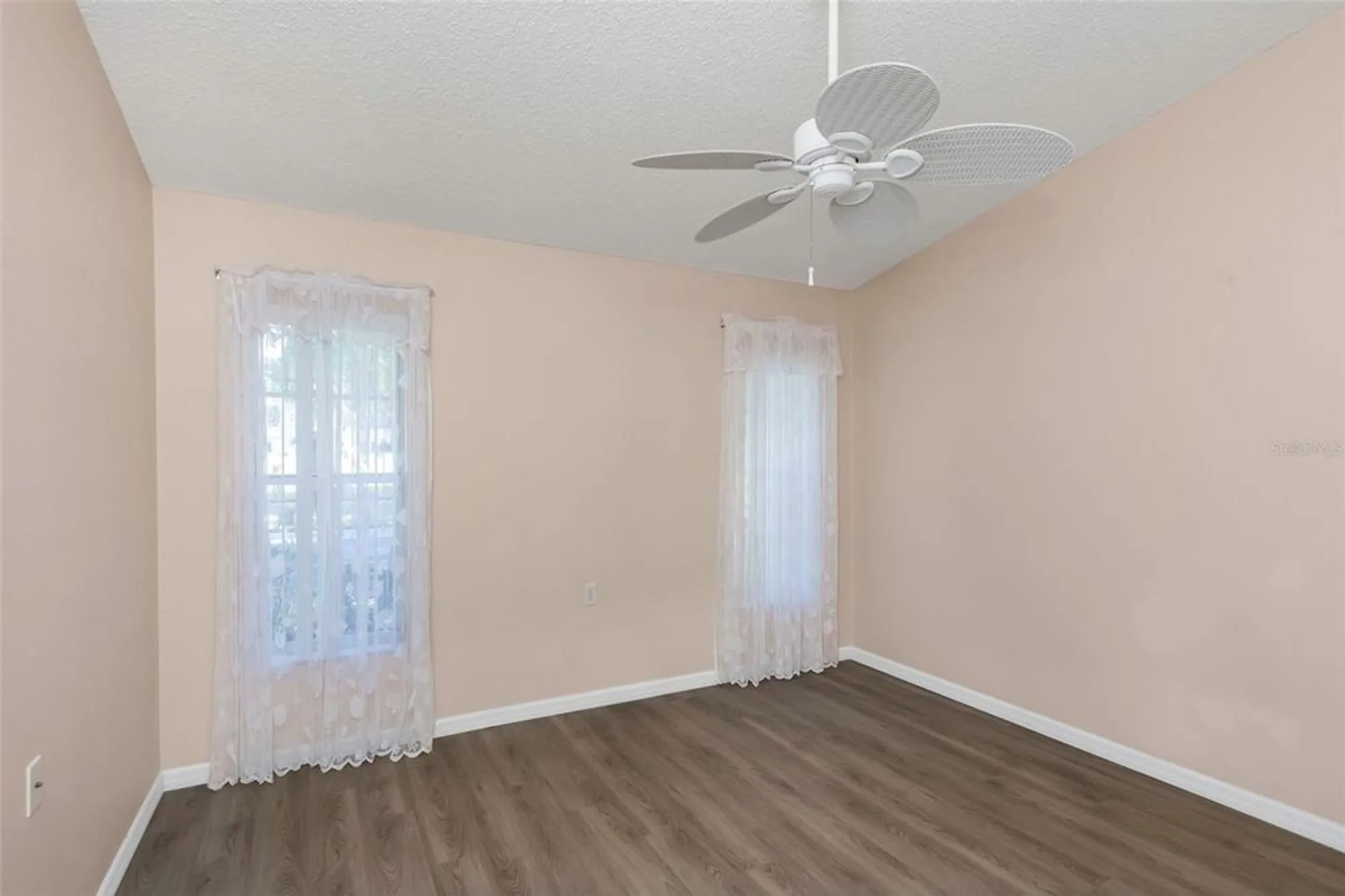 Property Slideshow image 9 of 54 | 3532 cayman ct, Palm Harbor, FL, 34684