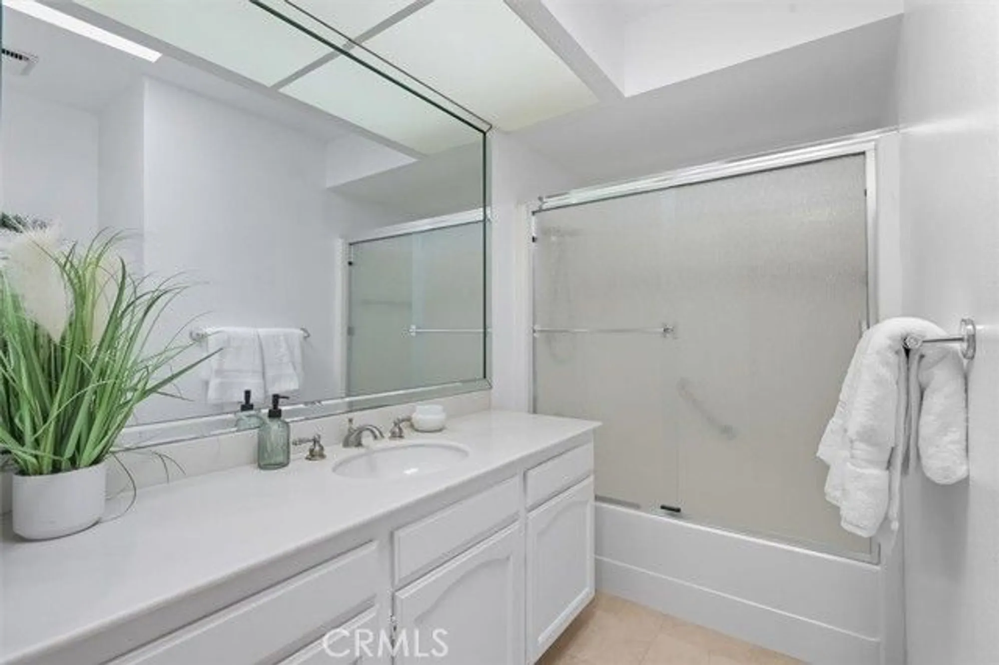 Property Slideshow image 32 of 38 | 5512 paseo del lago c, Laguna Woods, CA, 92637