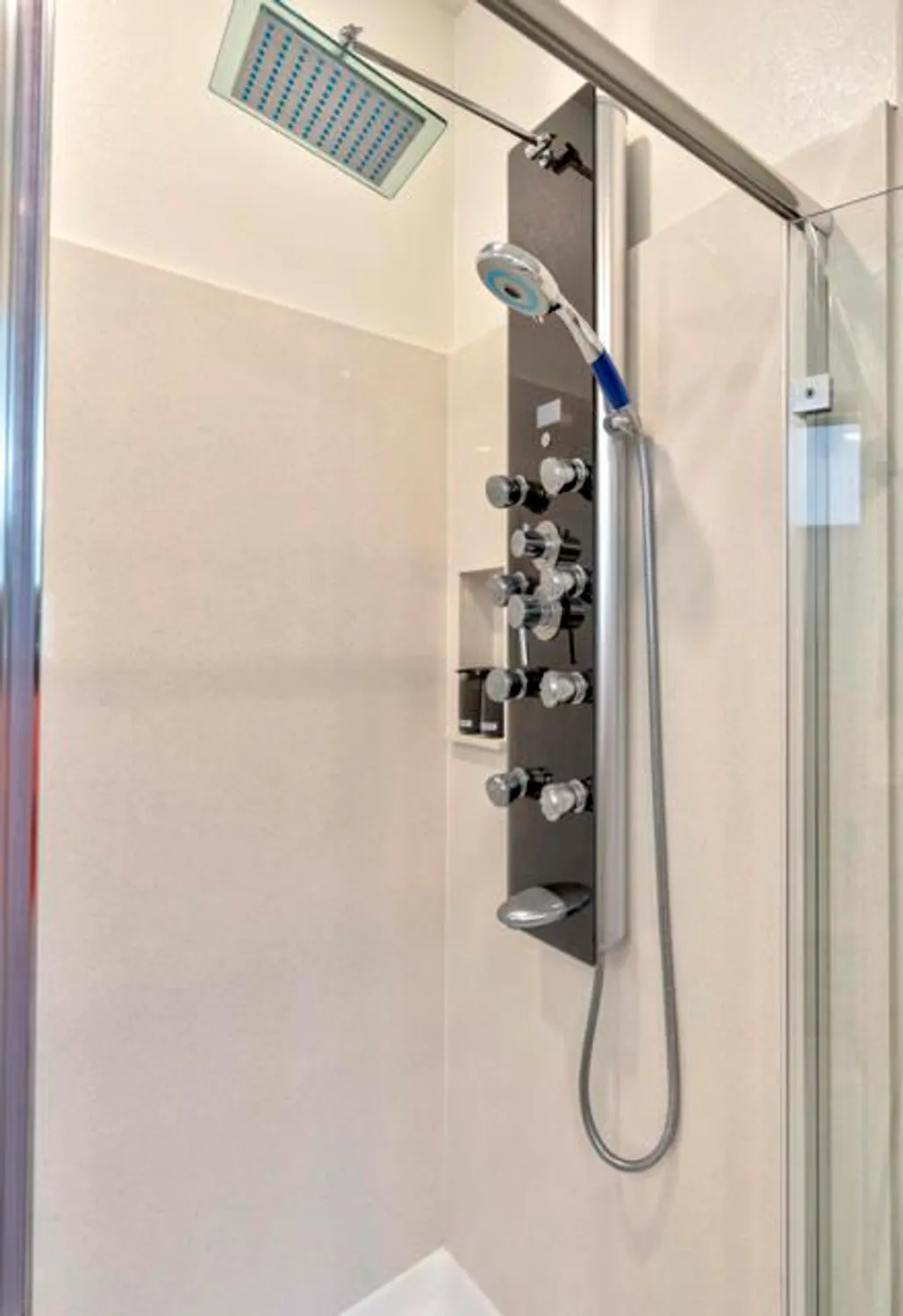 Property Slideshow image 14 of 29 | 42801 torno pl, Indio, CA, 92203