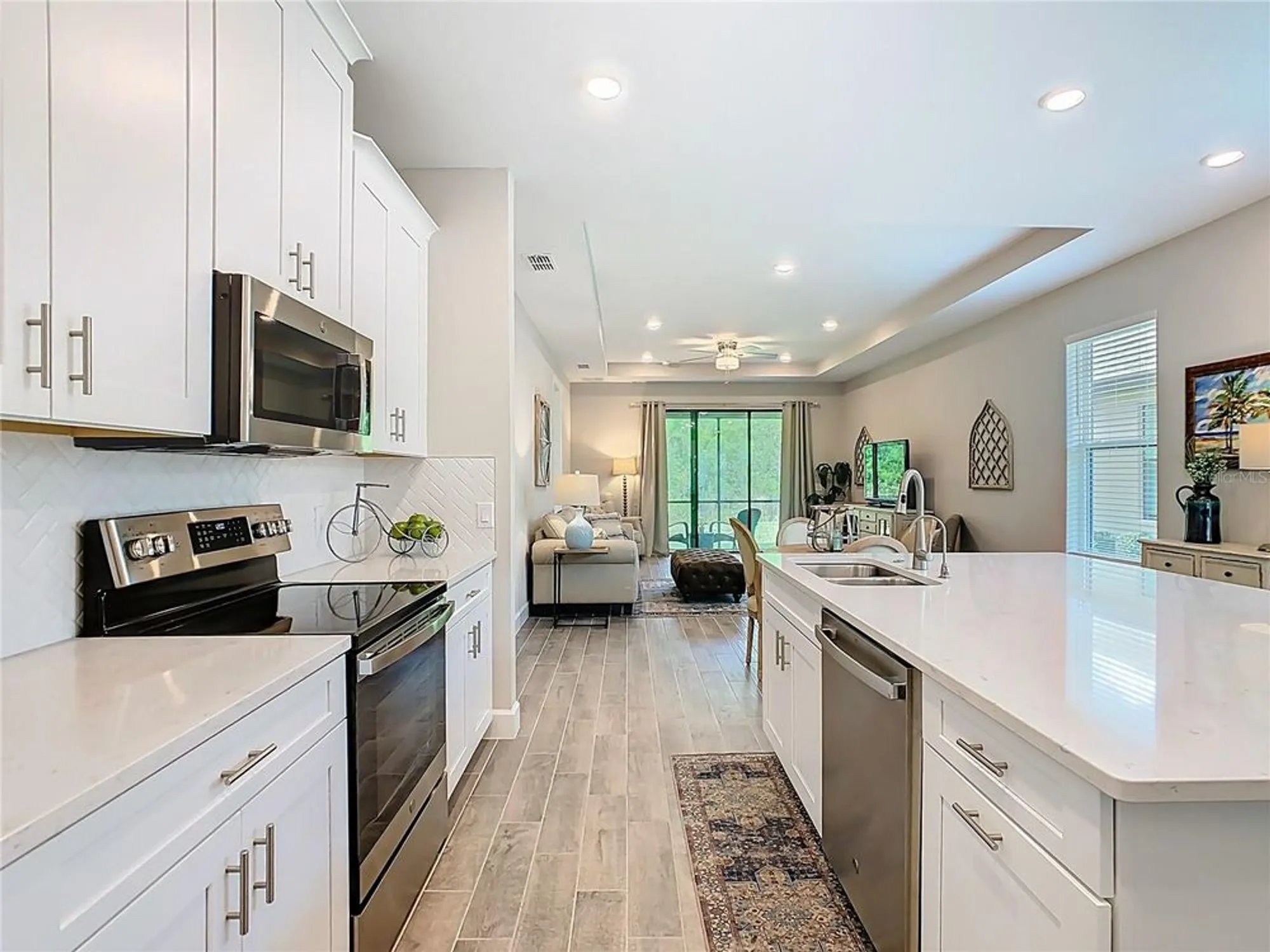 Property Slideshow image 6 of 48 | 1029 umbria dr, Poinciana, FL, 34759