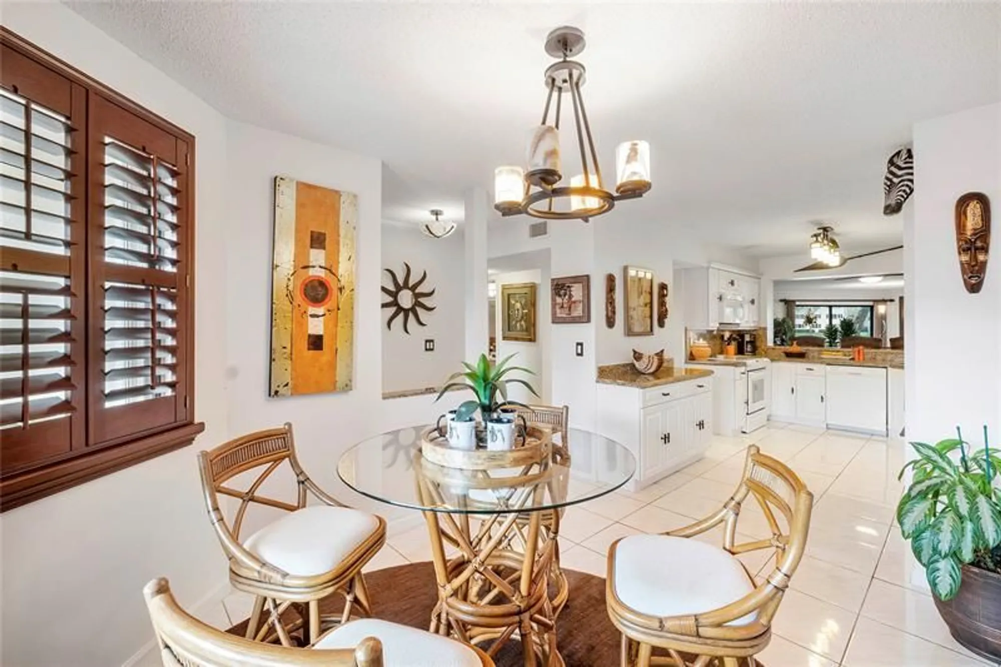 Property Slideshow image 6 of 37 | 7219 fairfax dr 110, Tamarac, FL, 33321