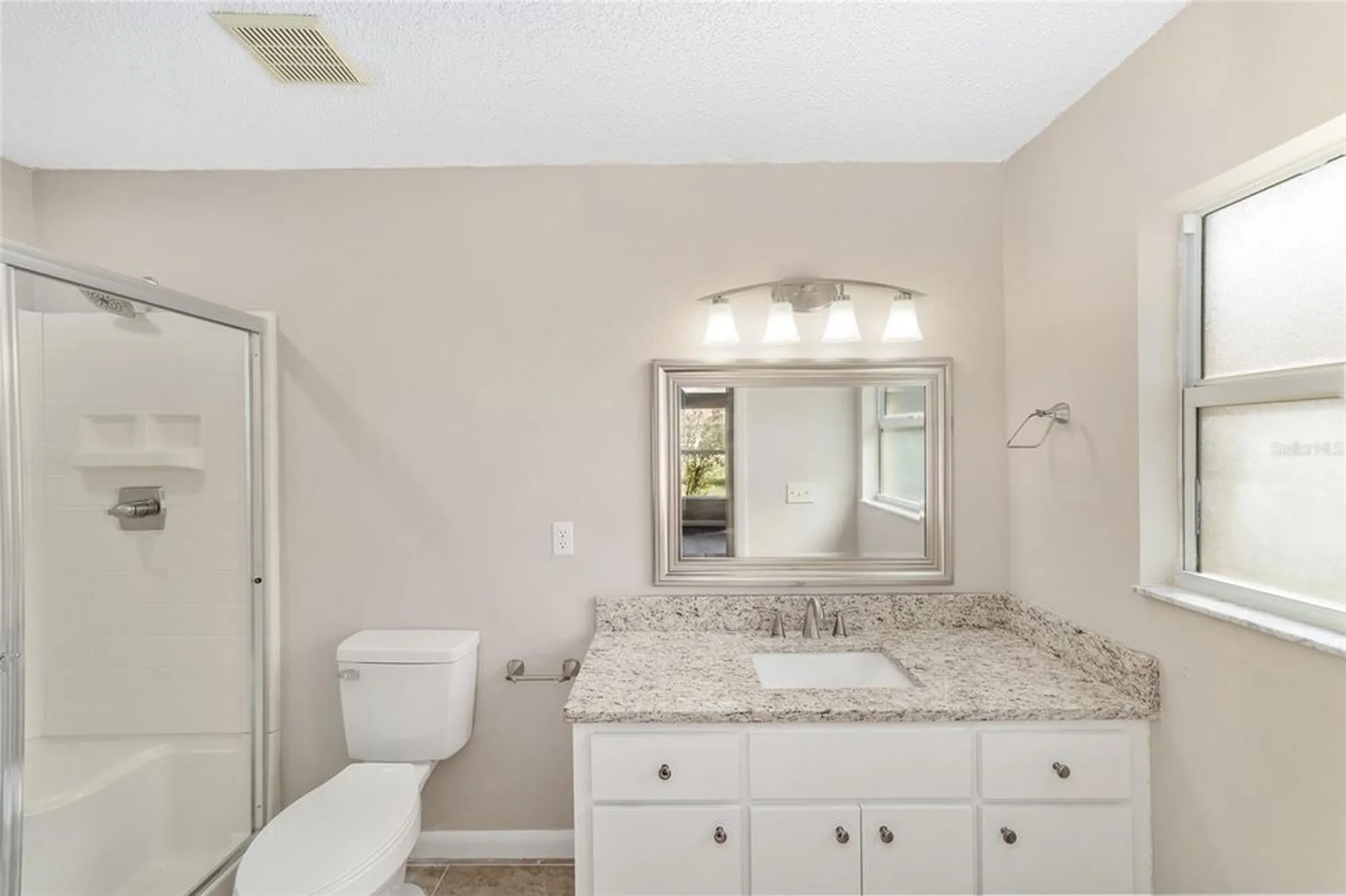 Property Slideshow image 23 of 34 | 9481 sw 93rd loop, Ocala, FL, 34481