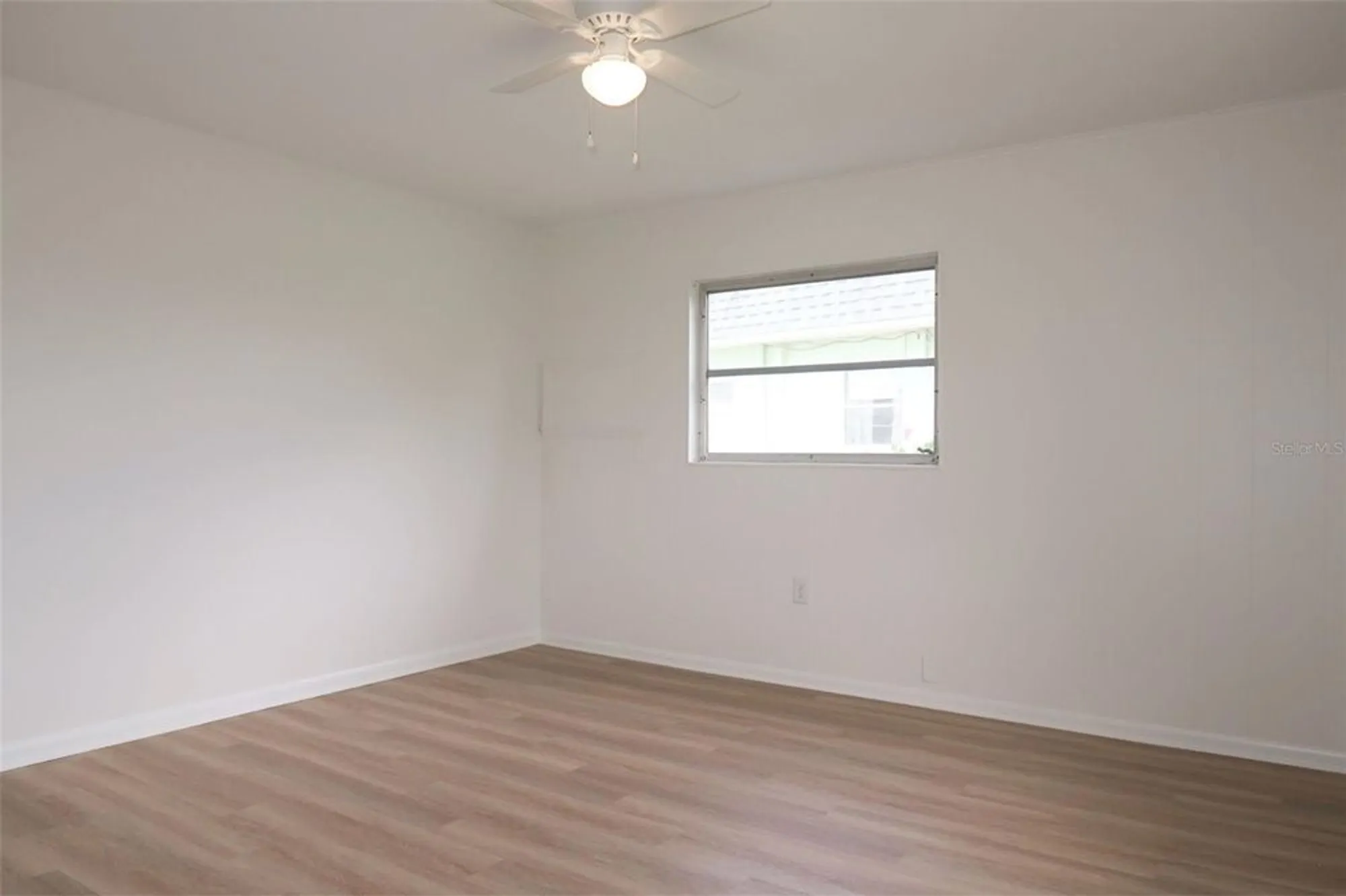 Property Slideshow image 19 of 24 | 604 ojai ave, Sun City Center, FL, 33573