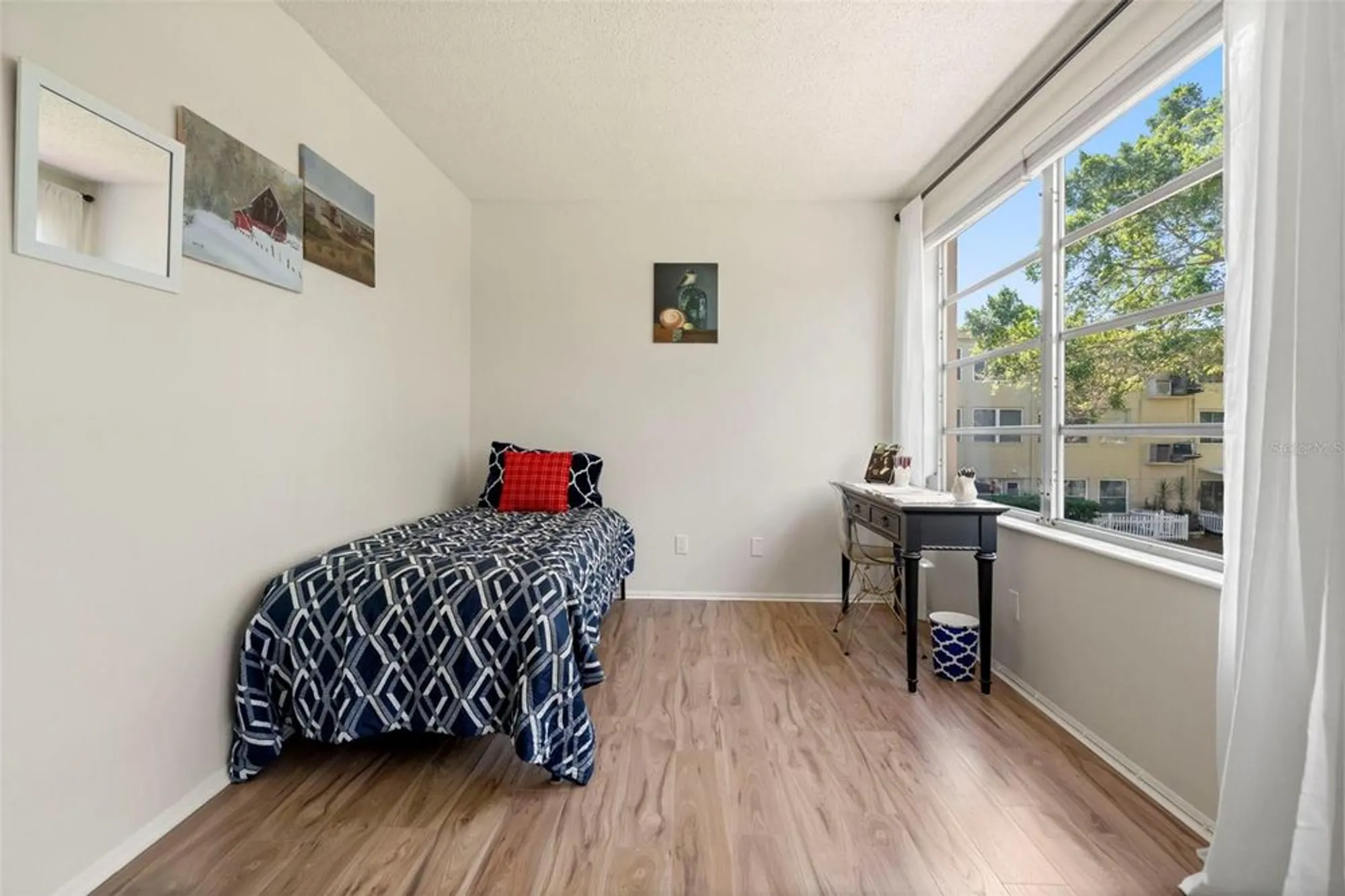 Property Slideshow image 20 of 41 | 2331 finlandia ln apt 53, Clearwater, FL, 33763
