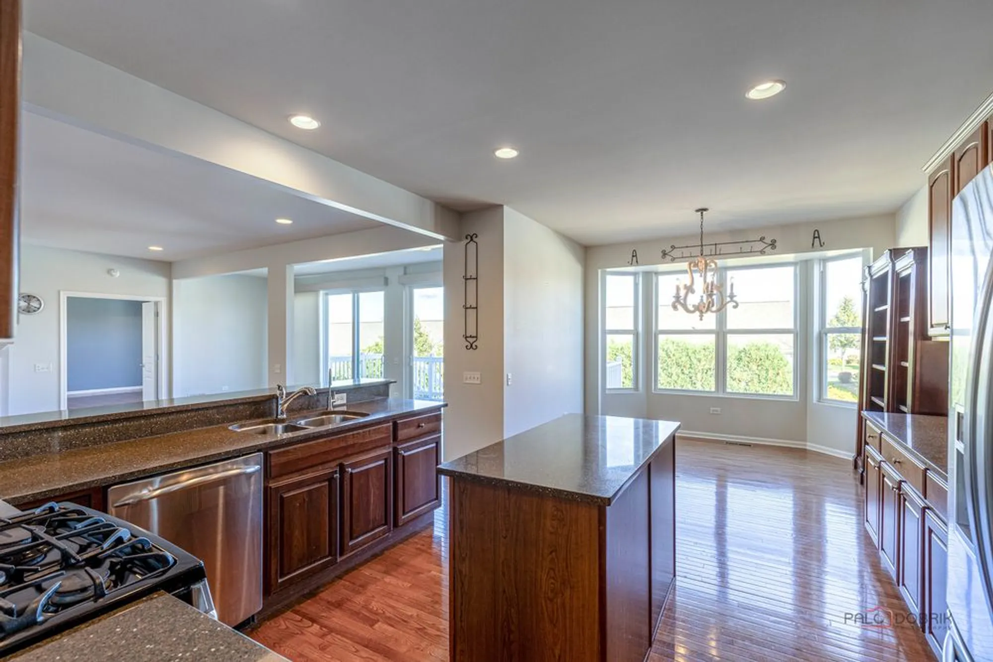 Property Slideshow image 16 of 39 | 3768 canton cir, Mundelein, IL, 60060