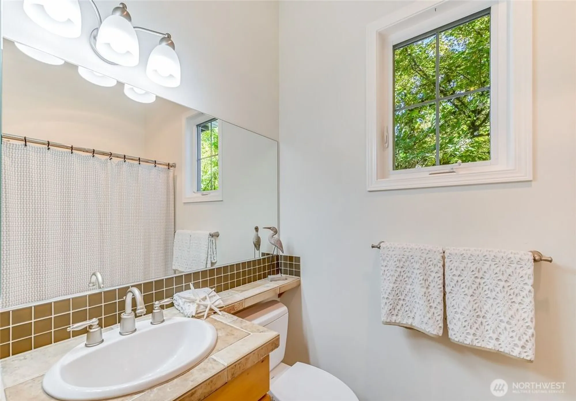 Property Slideshow image 30 of 40 | 12115 big leaf way, Redmond, WA, 98053