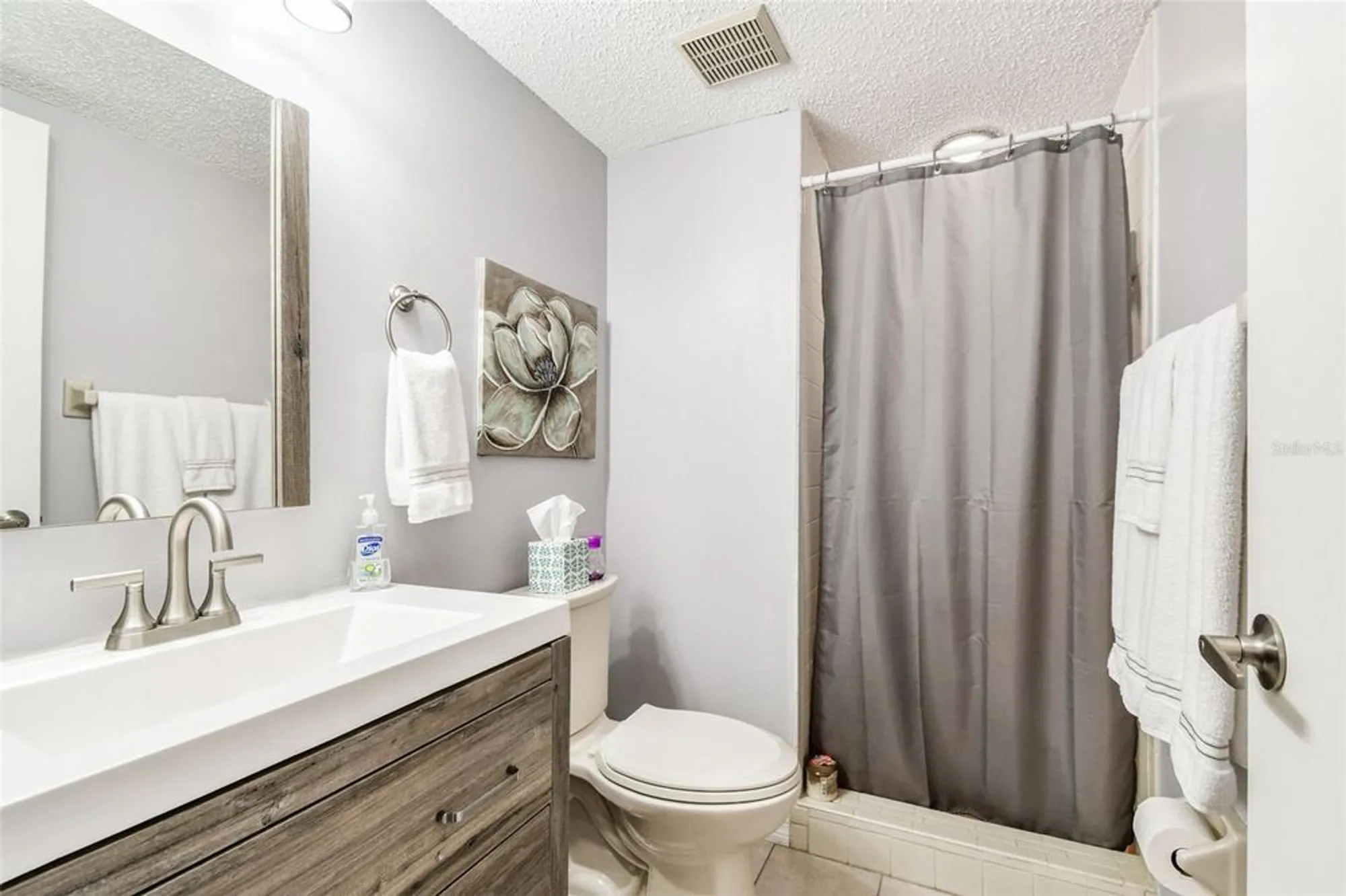 Property Slideshow image 21 of 41 | 4423 pelorus dr b, New Port Richey, FL, 34652