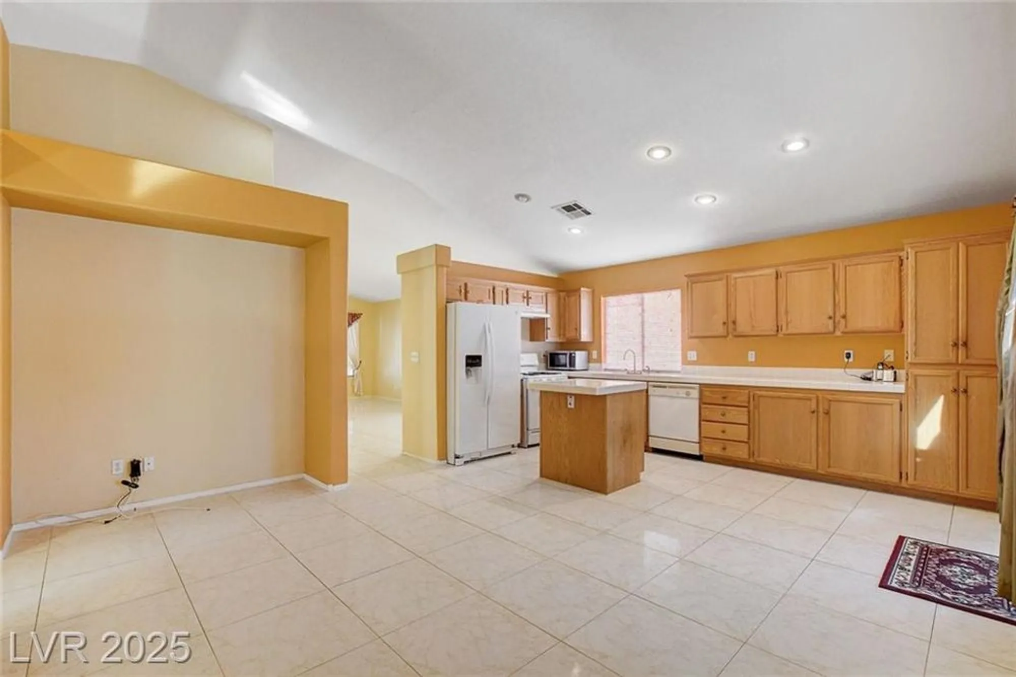 Property Slideshow image 11 of 40 | 5524 morningcross st, Las Vegas, NV, 89130