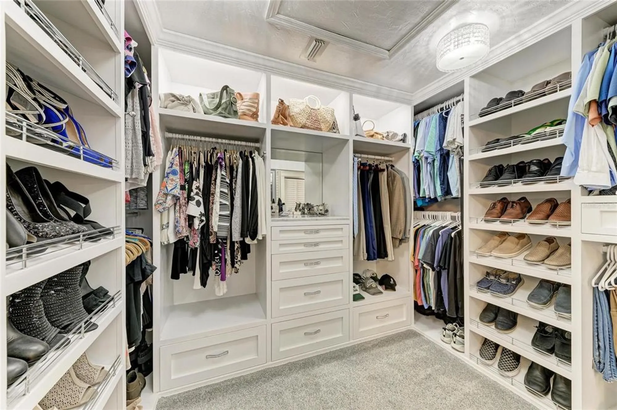 Property Slideshow image 35 of 69 | 8416 palm lakes ct, Sarasota, FL, 34243