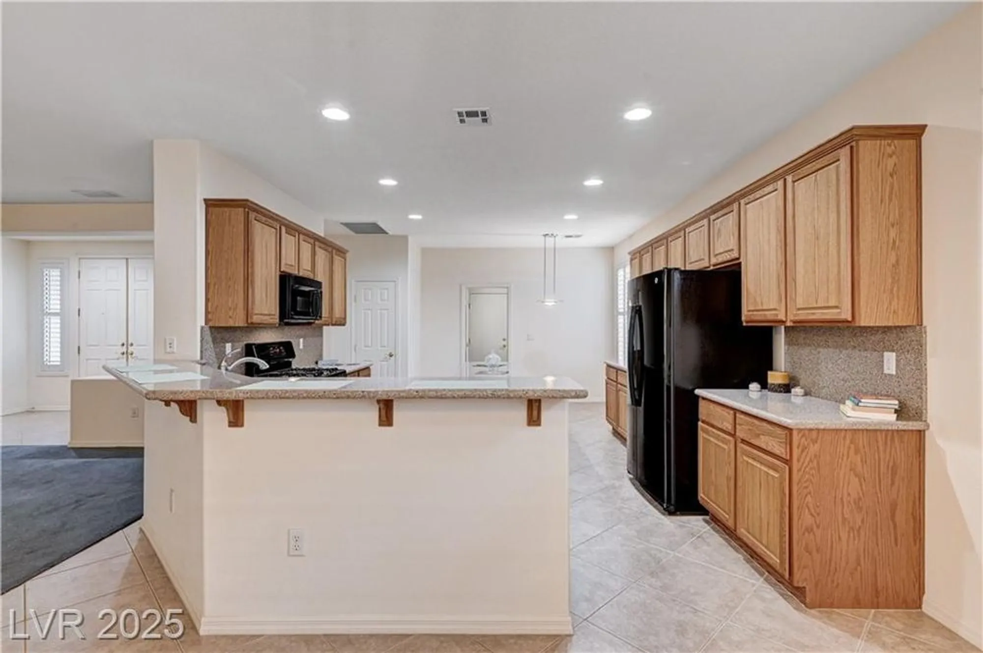 Property Slideshow image 14 of 96 | 10372 abisso dr, Las Vegas, NV, 89135