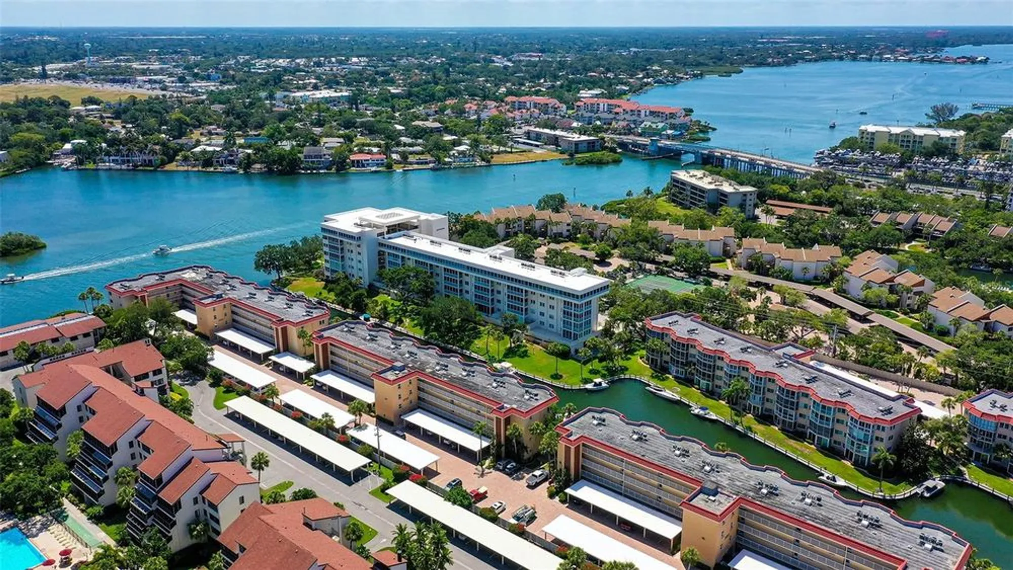 Property Slideshow image 19 of 65 | 1300 n portofino dr apt 103, Sarasota, FL, 34242