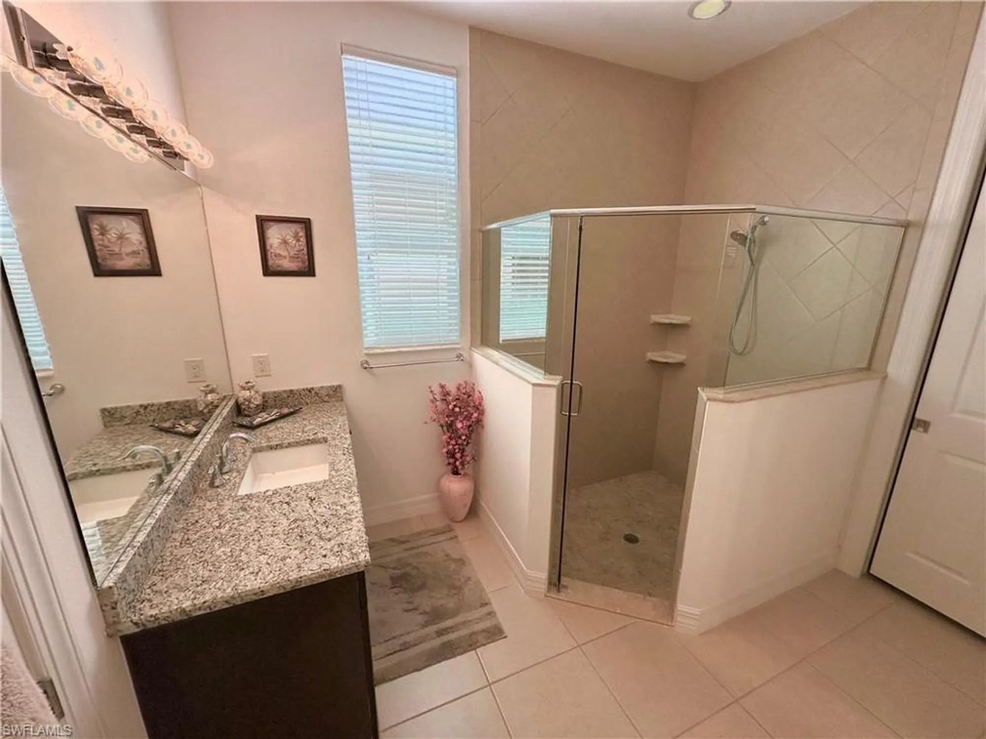 Property Slideshow image 6 of 24 | 2956 willow ridge ct, Fort Myers, FL, 33905