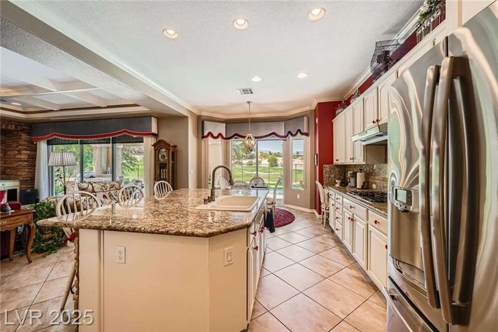 Property Slideshow image 18 of 72 | 4719 riva de romanza st, Las Vegas, NV, 89135