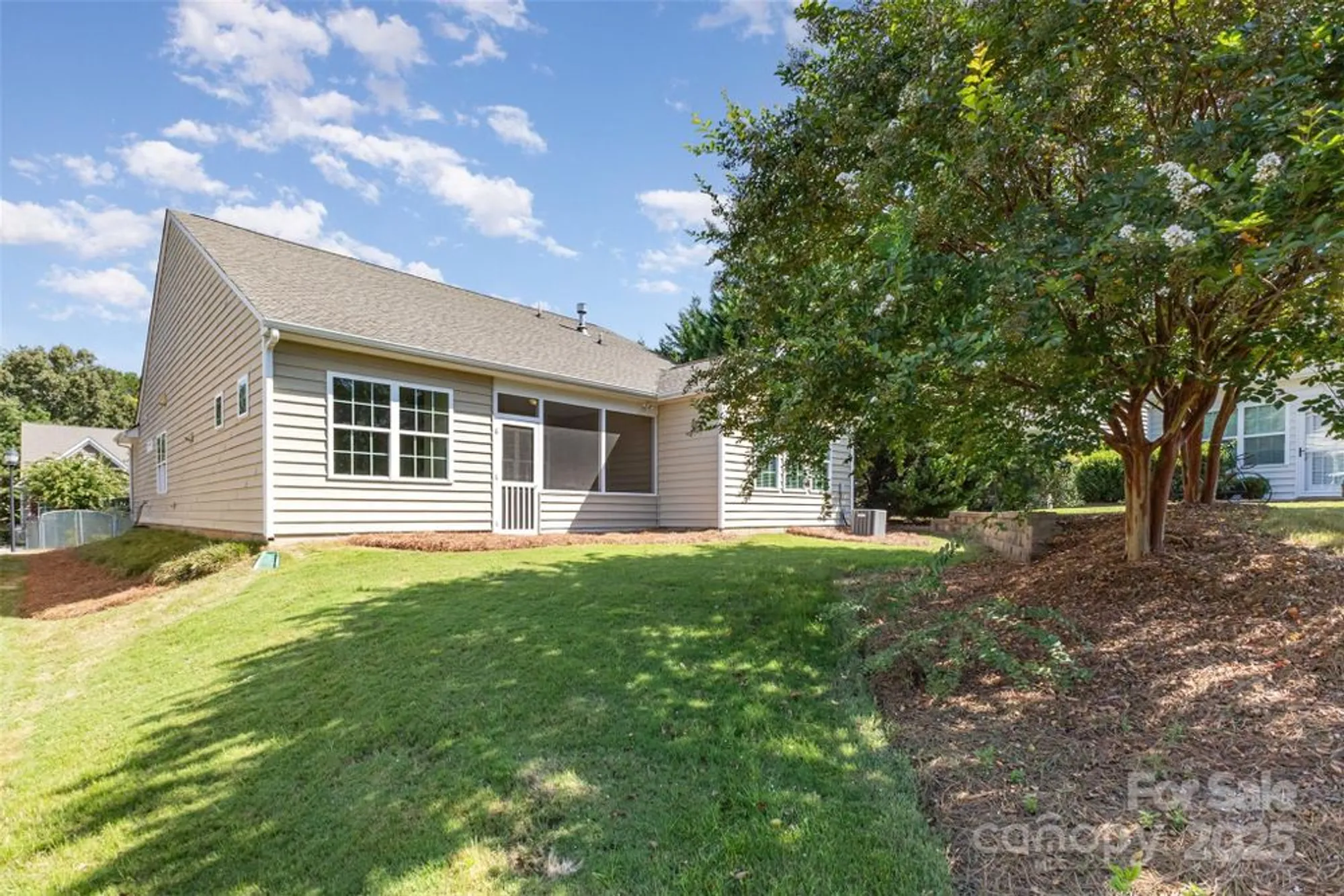 Property Slideshow image 26 of 28 | 6007 edinburgh ln, Fort Mill, SC, 29707