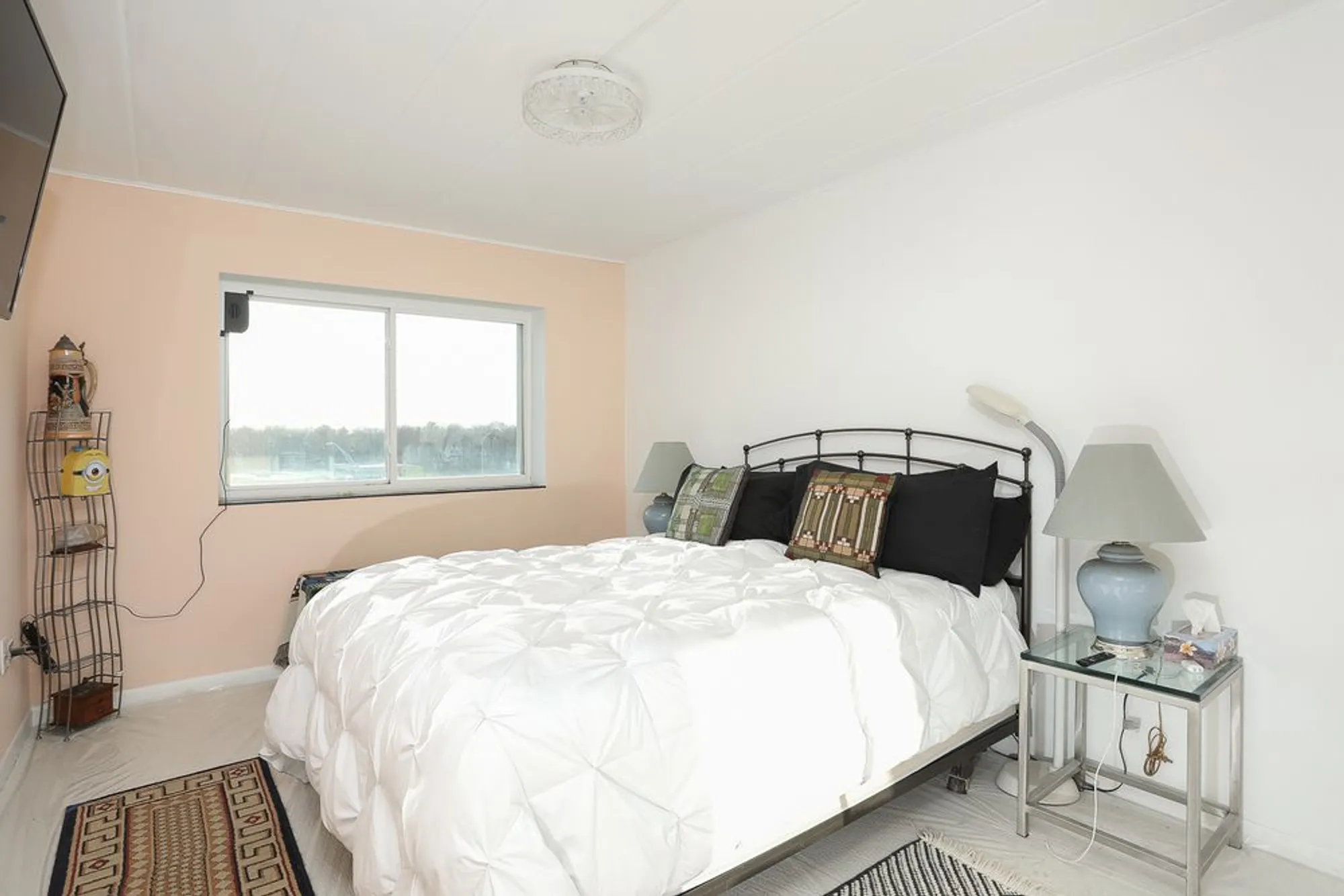 Property Slideshow image 17 of 32 | 2900 maple ave 19e, Downers Grove, IL, 60515