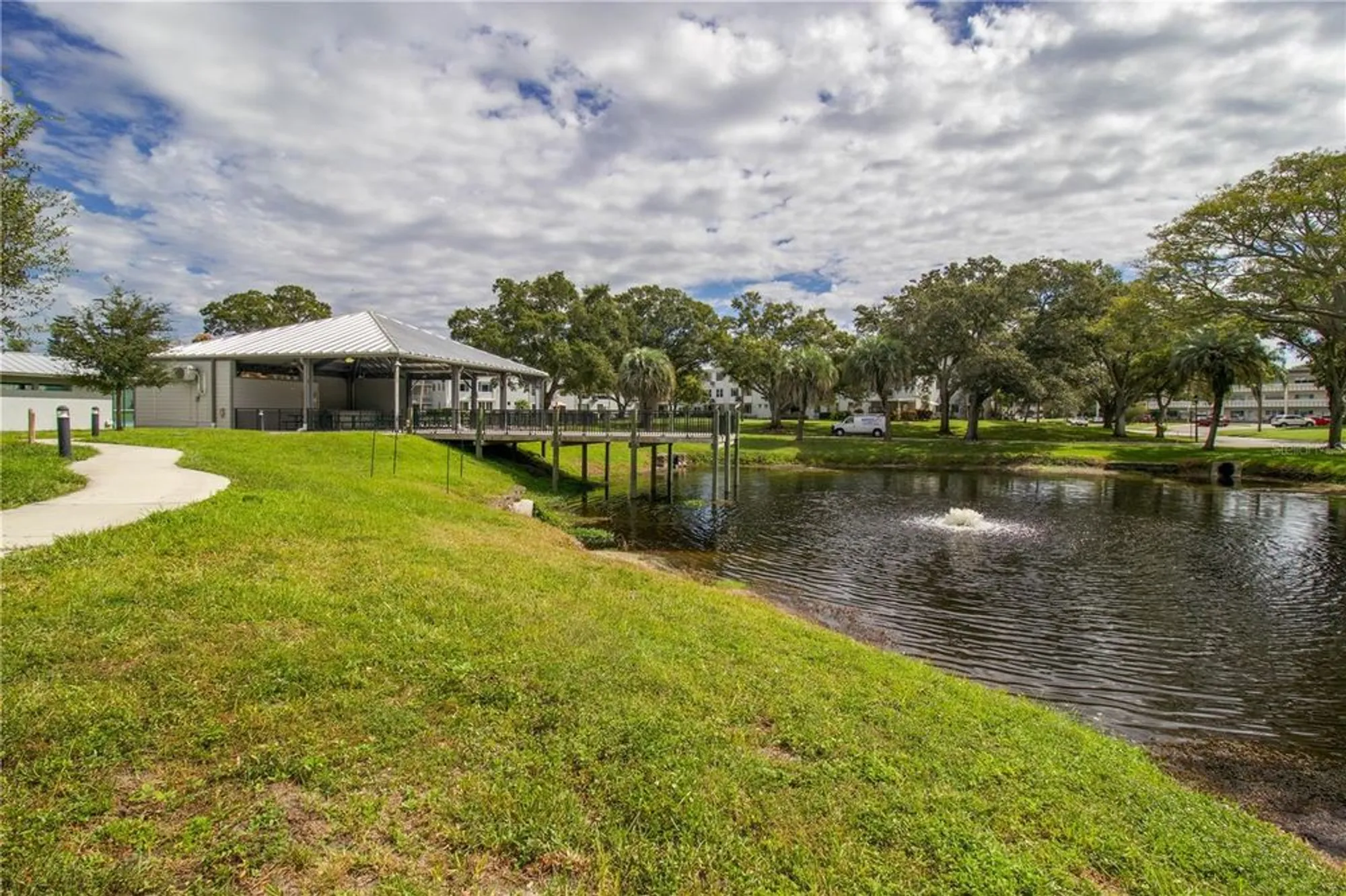 Property Slideshow image 35 of 40 | 2455 finlandia ln 39, Clearwater, FL, 33763