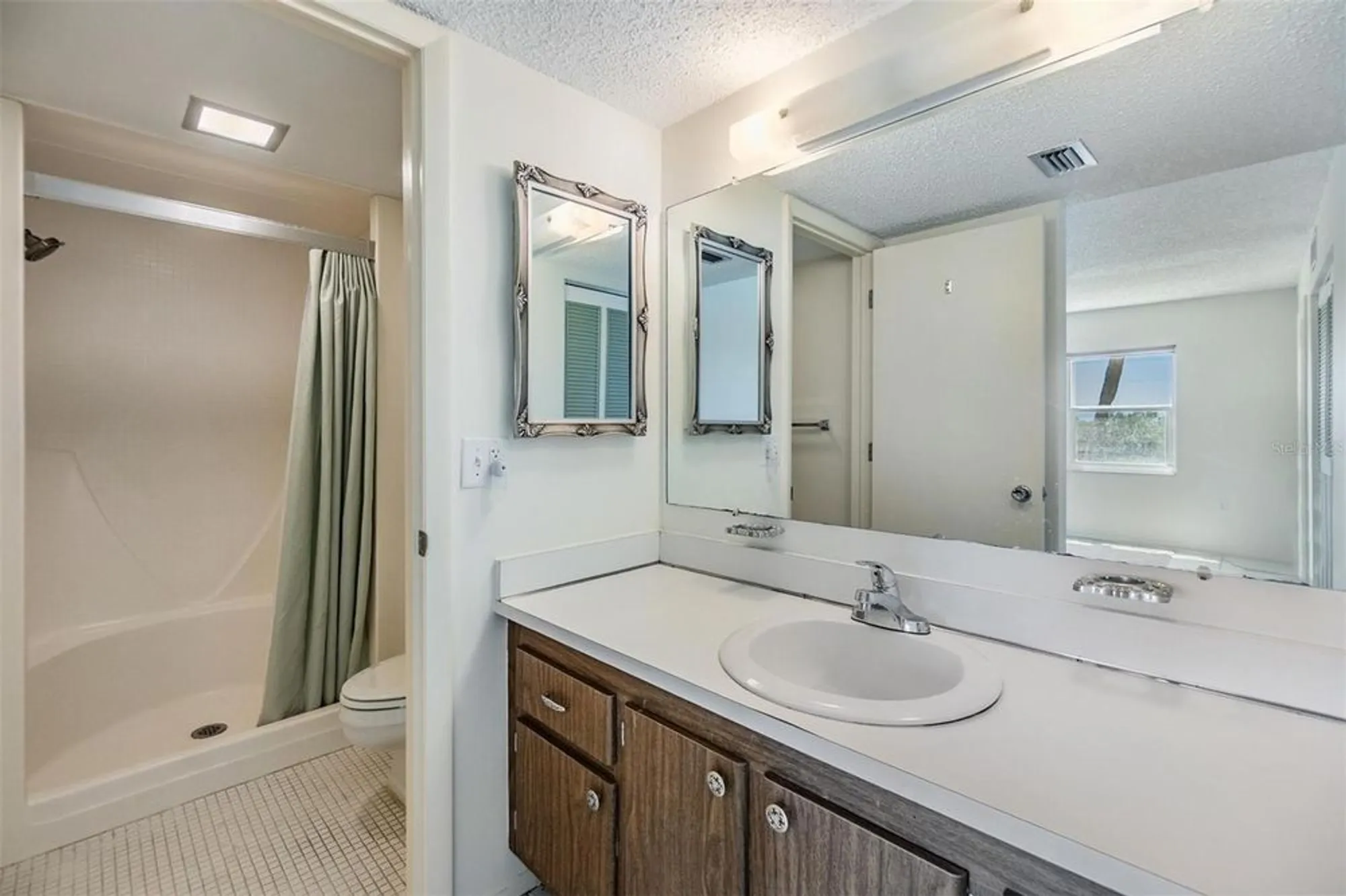 Property Slideshow image 25 of 62 | 9 forbes pl 205, Dunedin, FL, 34698