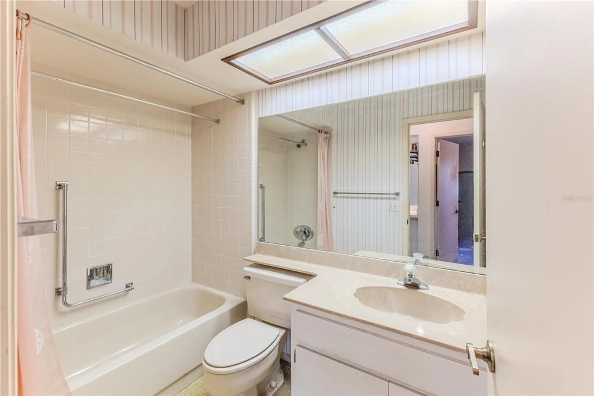 Property Slideshow image 44 of 73 | 2193 timber lodge ln, Spring Hill, FL, 34606