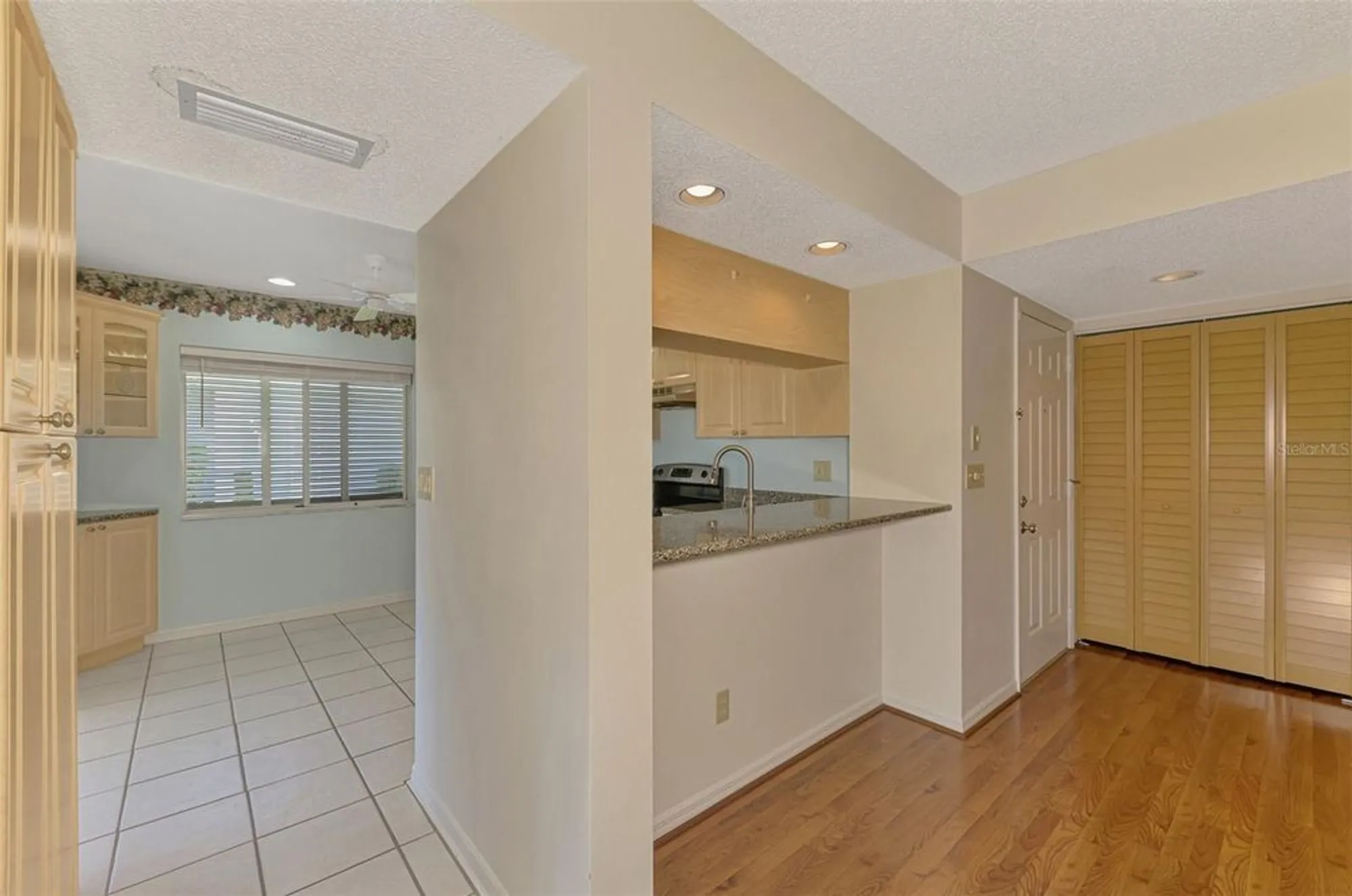 Property Slideshow image 12 of 58 | 420 wexford cir # 124, Venice, FL, 34293
