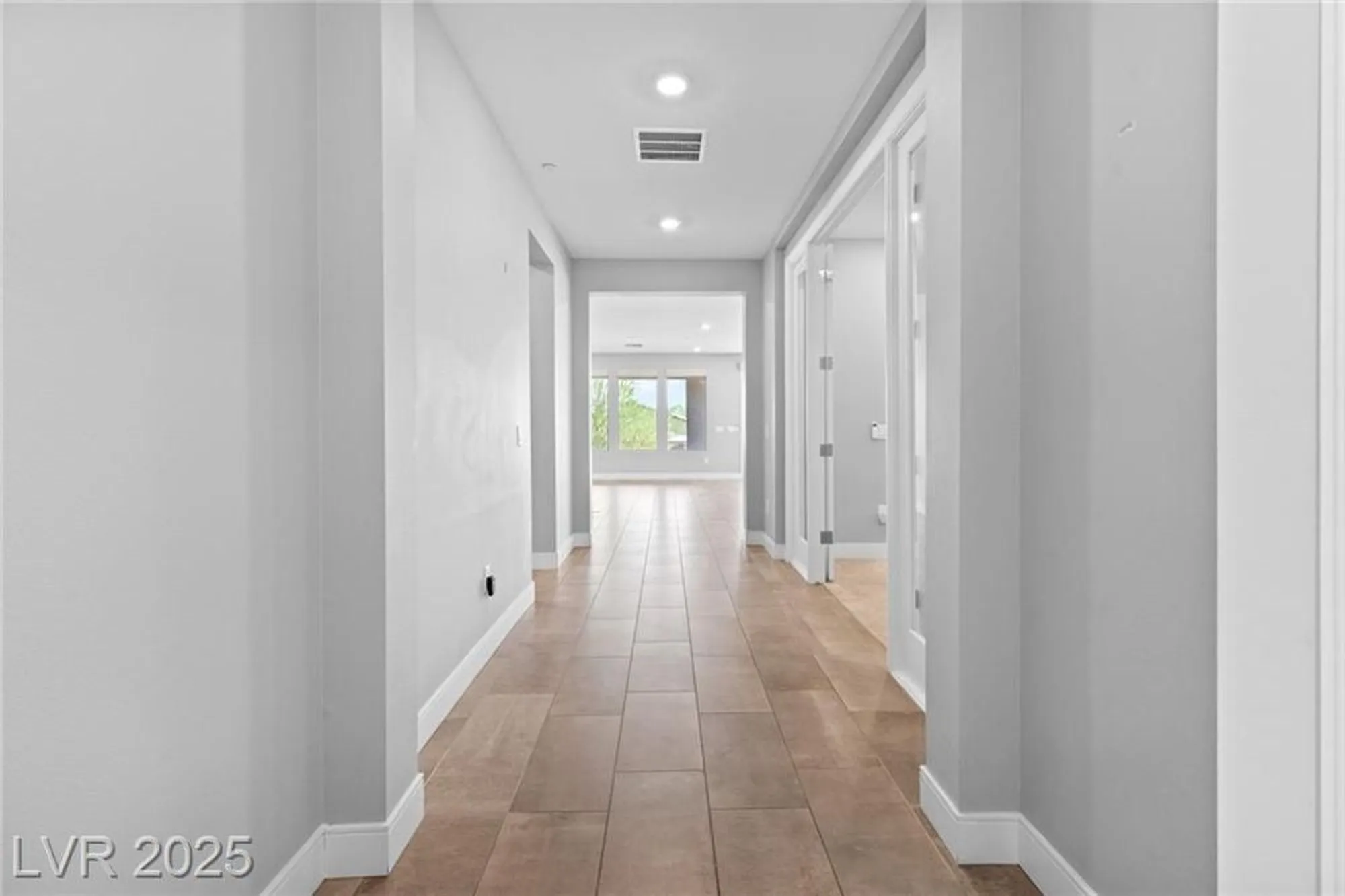 Property Slideshow image 4 of 43 | 18 sun mirage ave, Henderson, NV, 89011