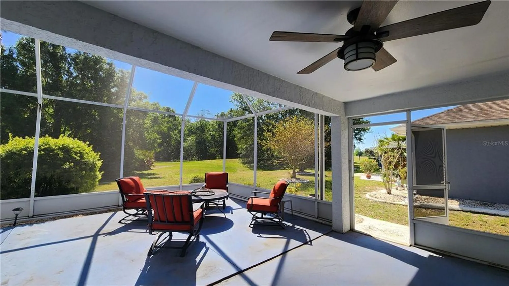 Property Slideshow image 20 of 60 | 2113 e del webb blvd, Sun City Center, FL, 33573