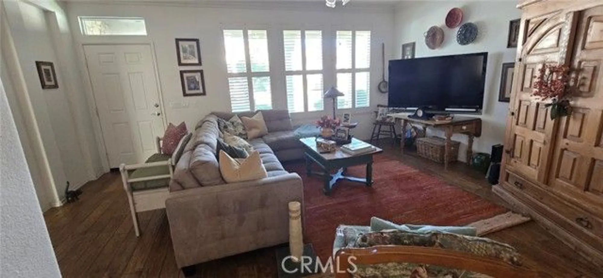 Property Slideshow image 4 of 26 | 240 glenview ln, Hemet, CA, 92545