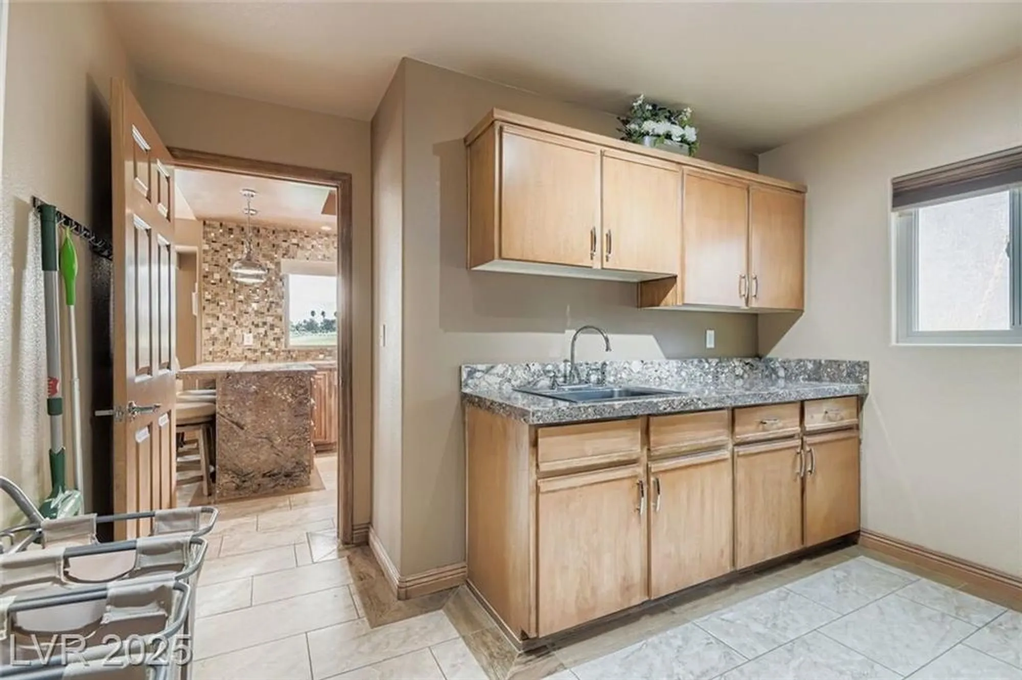 Property Slideshow image 24 of 32 | 9101 villa ridge dr, Las Vegas, NV, 89134