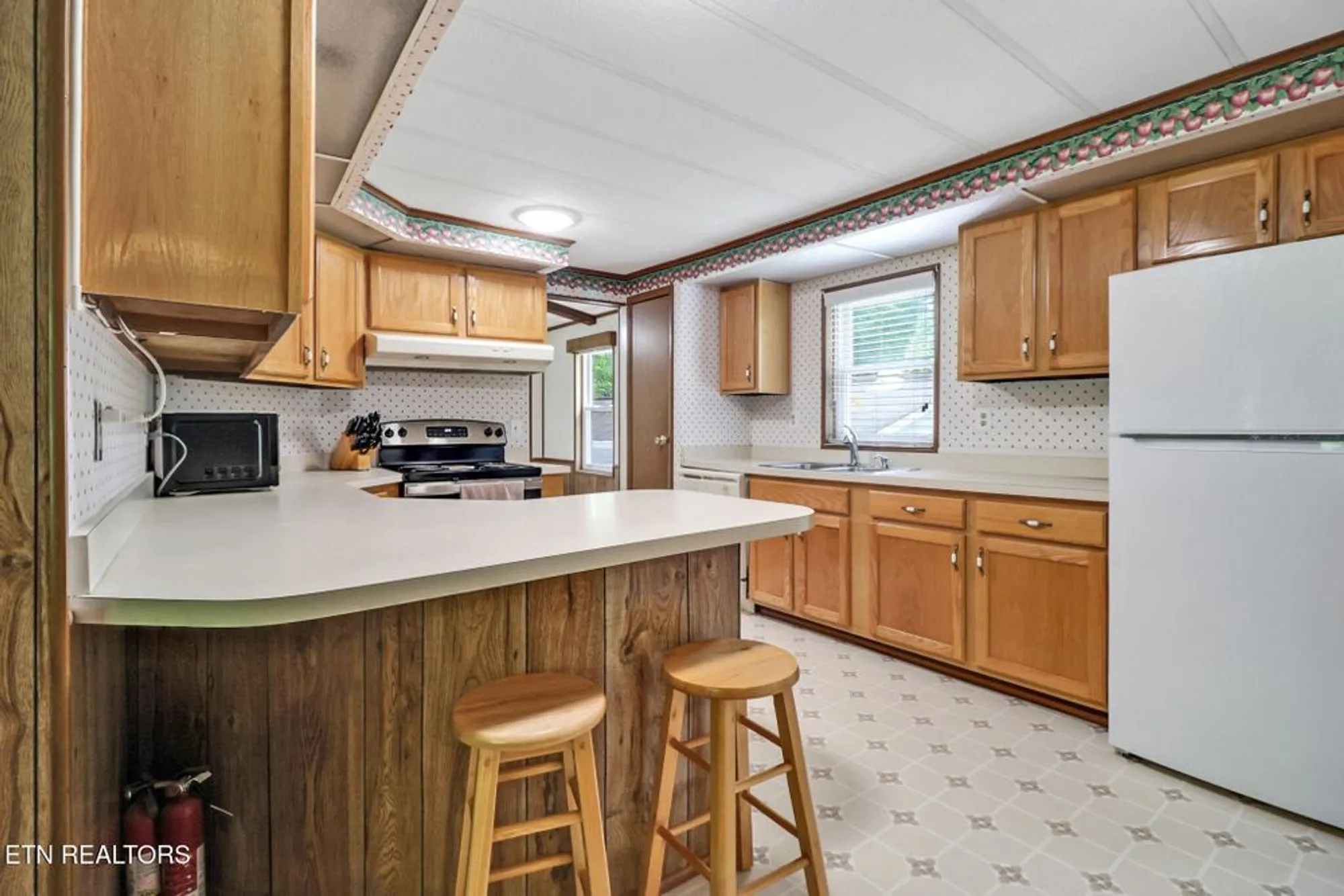 Property Slideshow image 11 of 28 | 20 robin hood ln, Crossville, TN, 38558