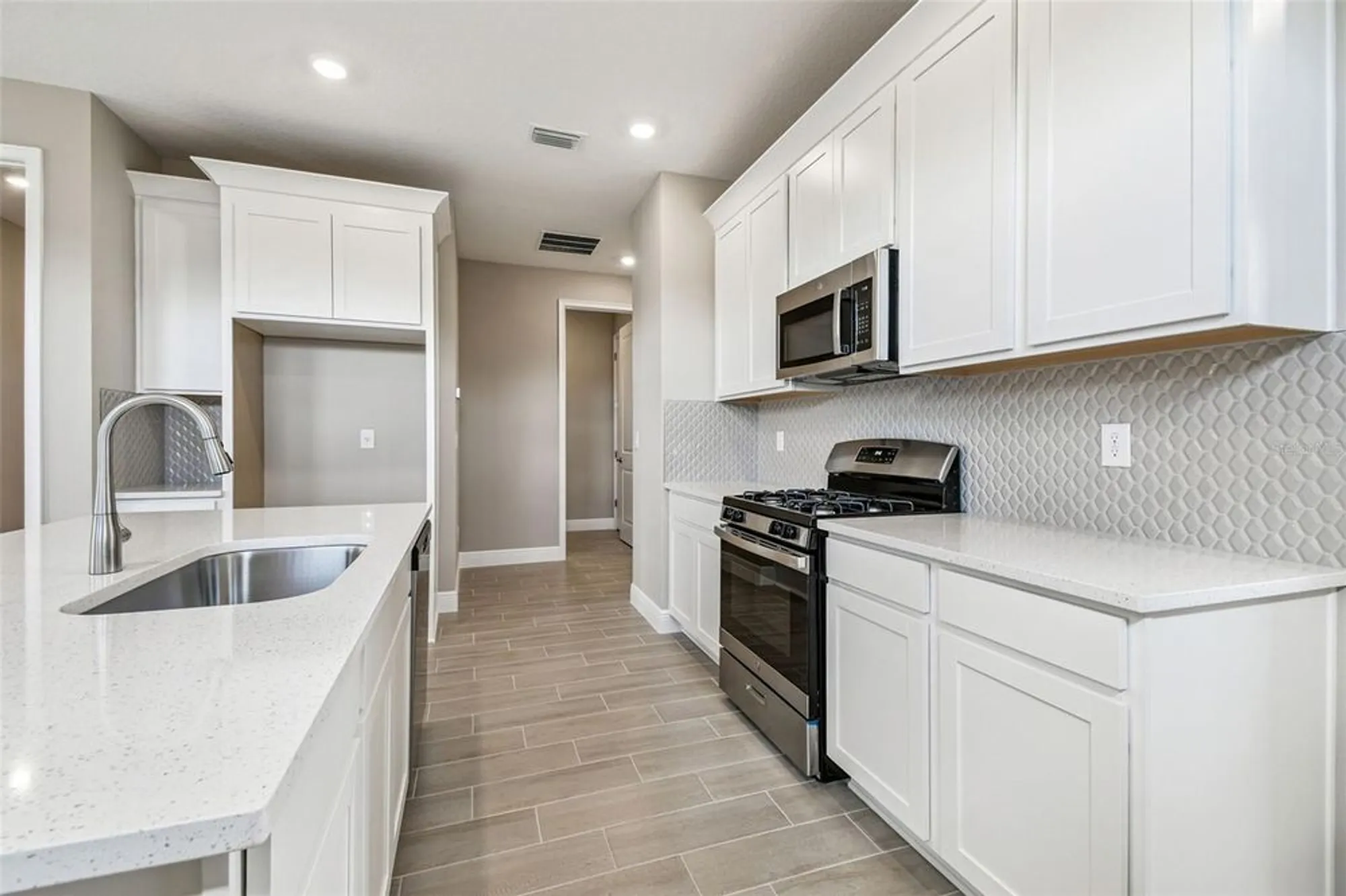 Property Slideshow image 5 of 12 | 3766 nandina cir, Sun City Center, FL, 33573