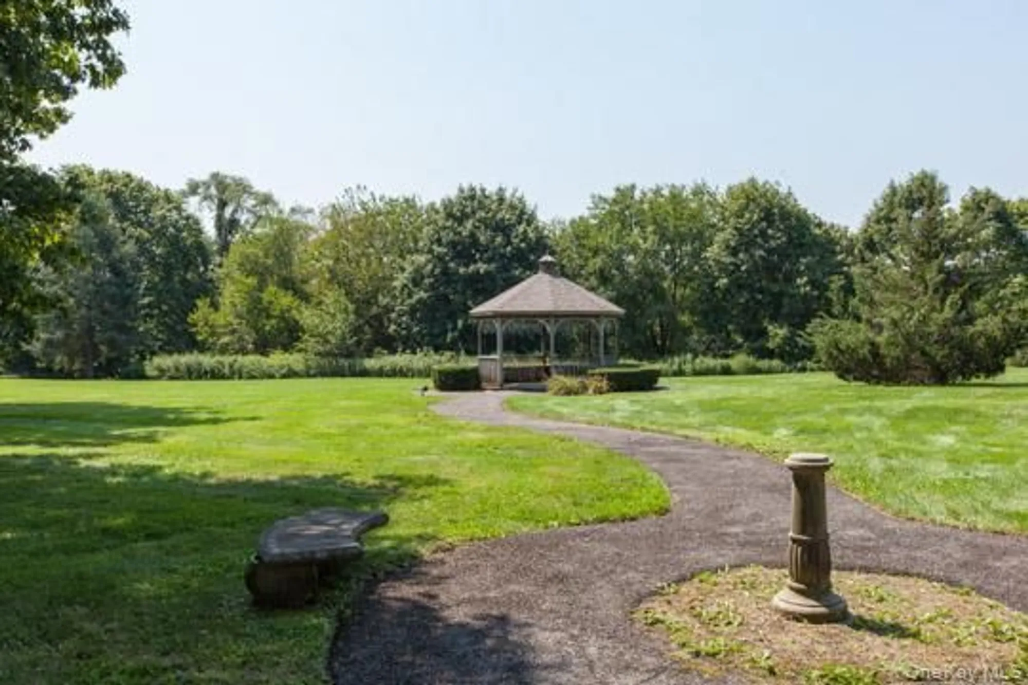 Property Slideshow image 22 of 31 | 705 cabot ct, Saint James, NY, 11780