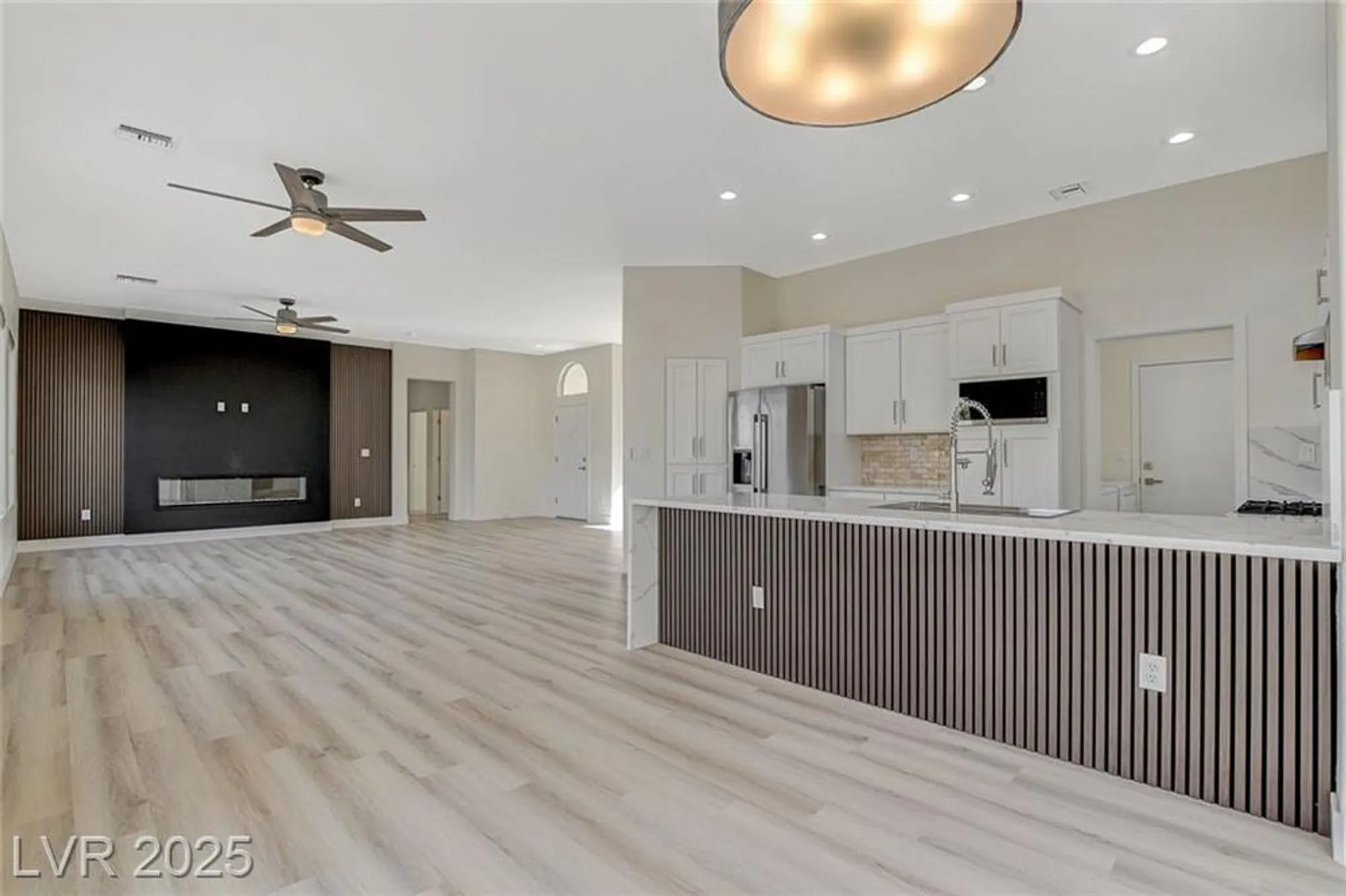 Property Slideshow image 10 of 44 | 10100 folsom dr, Las Vegas, NV, 89134