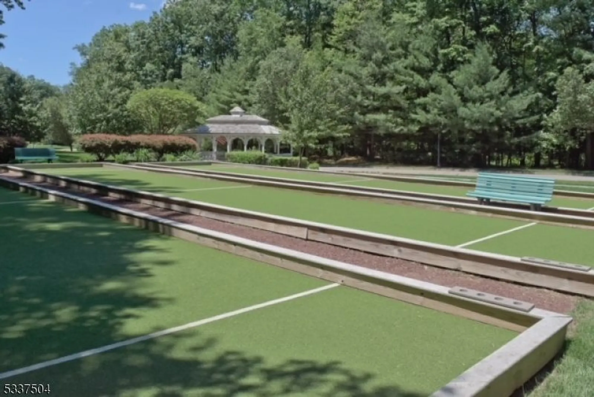 Property Slideshow image 16 of 28 | 204 cleveland ln, Rockaway Boro, NJ, 07866