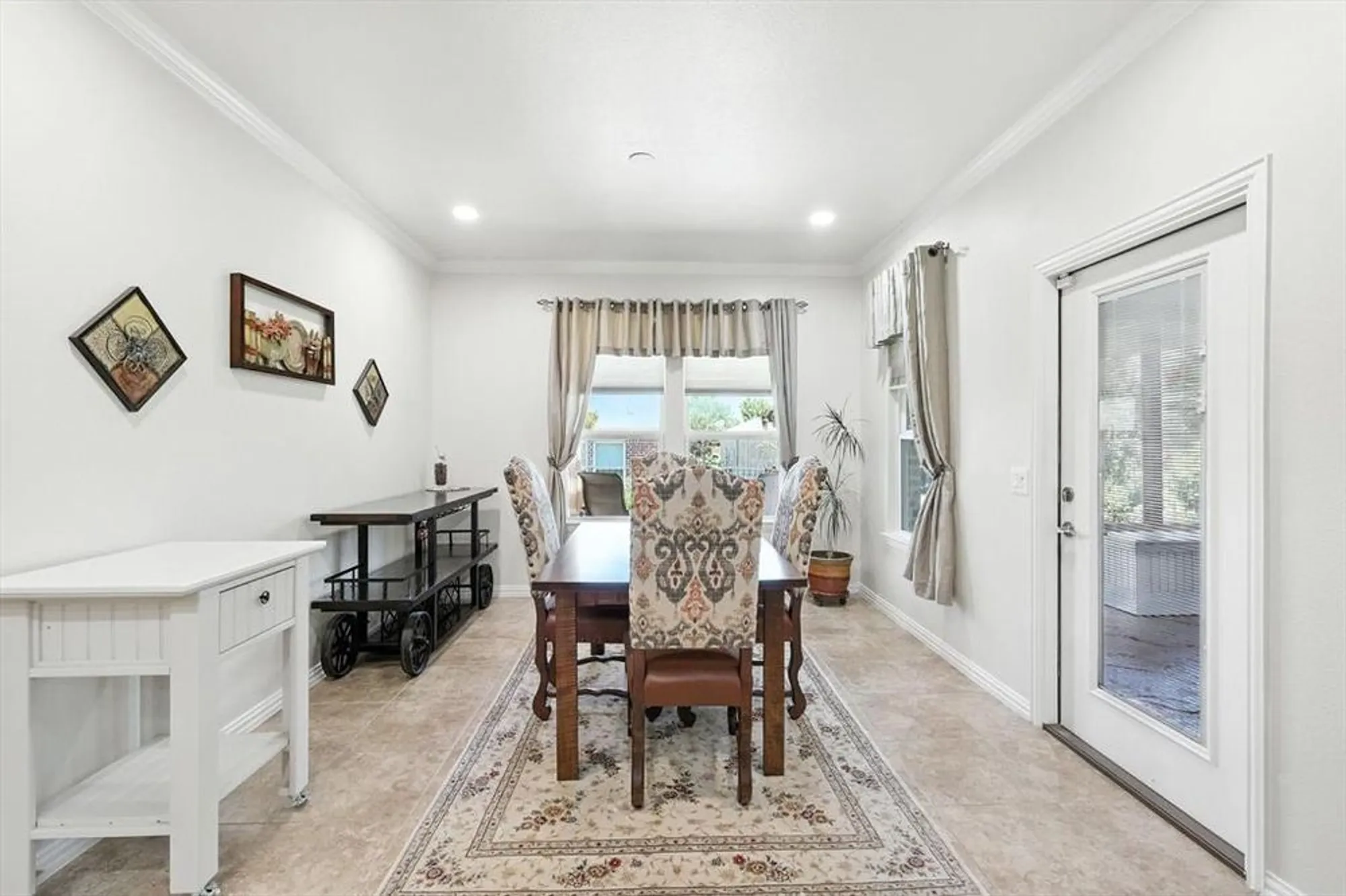 Property Slideshow image 17 of 40 | 2528 oyster bay dr, Frisco, TX, 75036